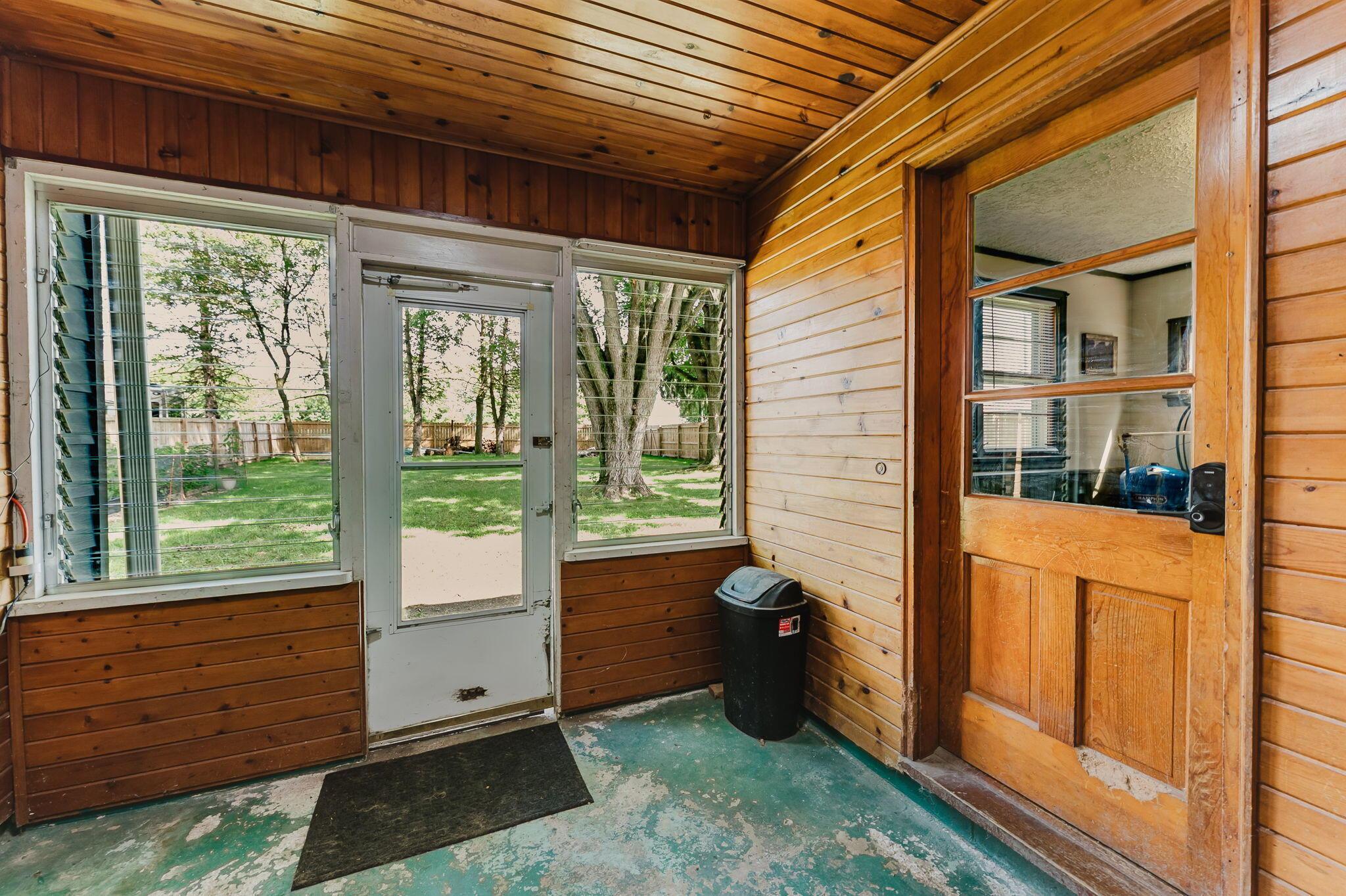 106 8th Street Property Photo 30