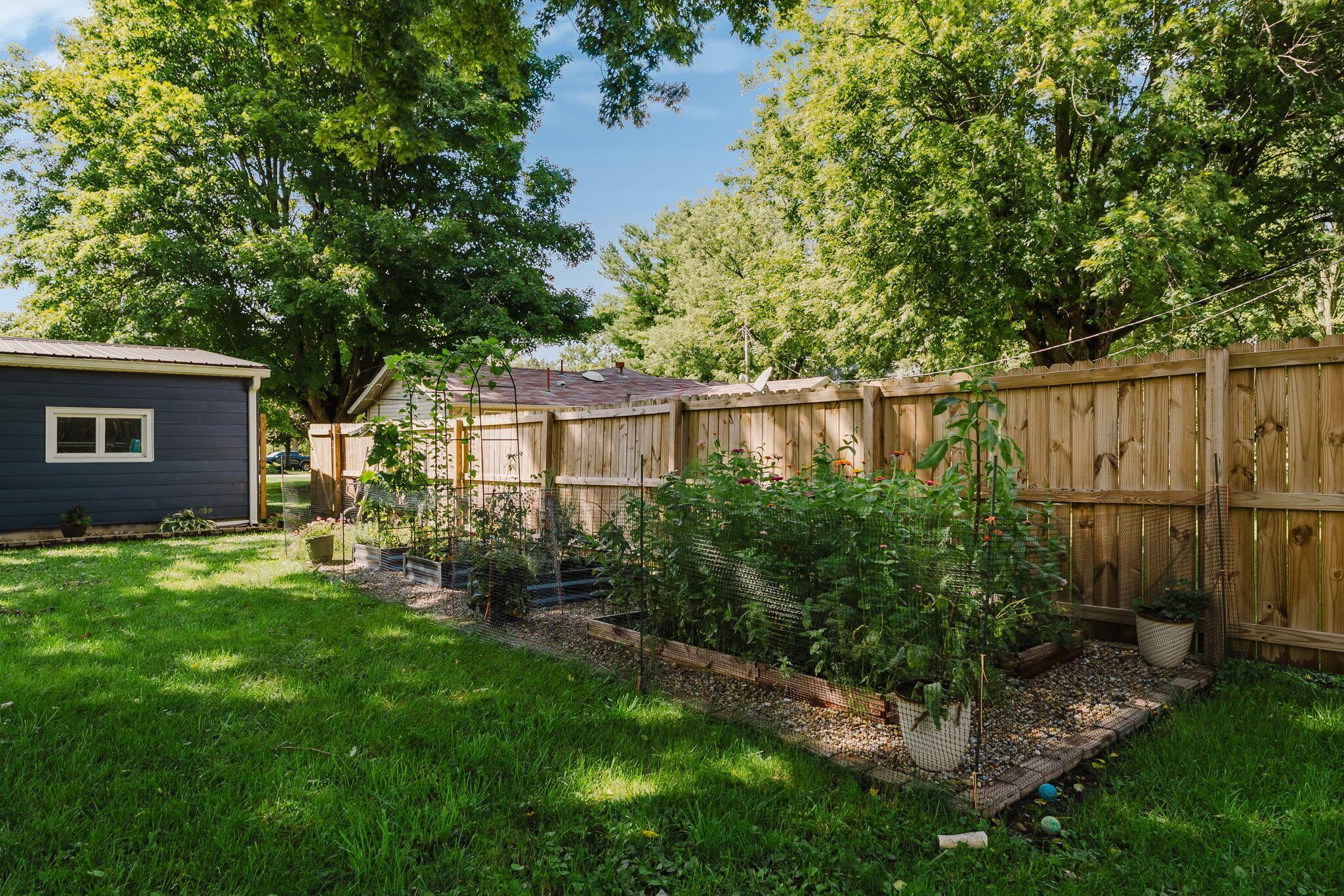 106 8th Street Property Photo 35