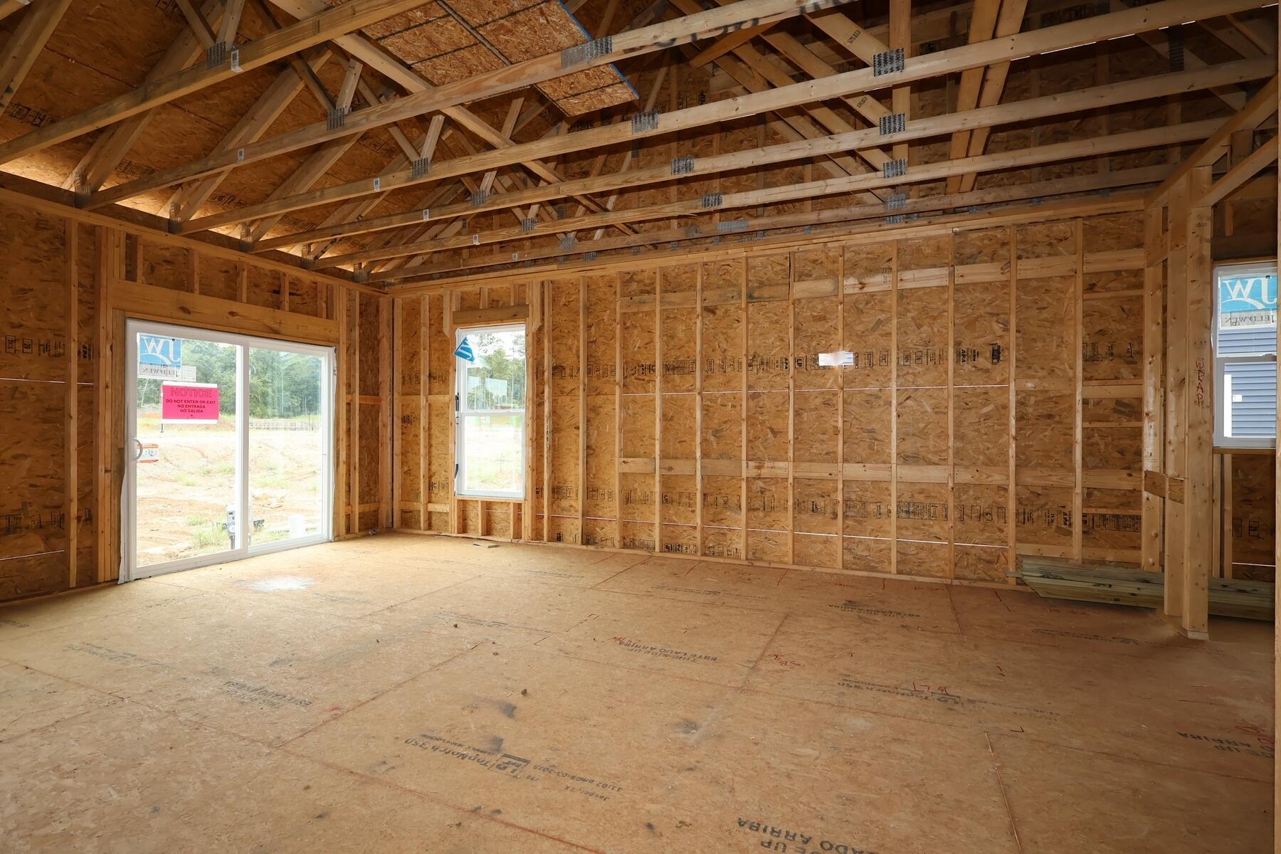 540 Creekside Loop S Property Photo 3