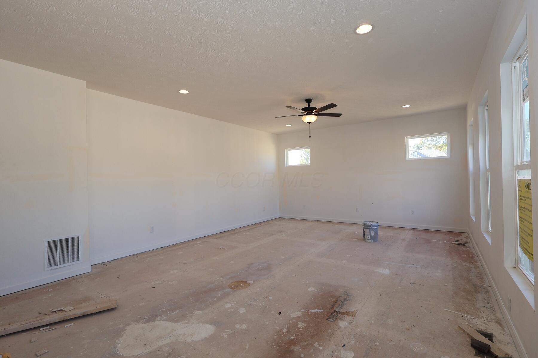 534 Creekside Loop S Property Photo 2