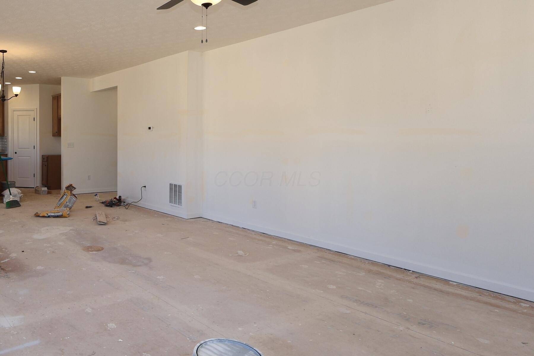 534 Creekside Loop S Property Photo 3