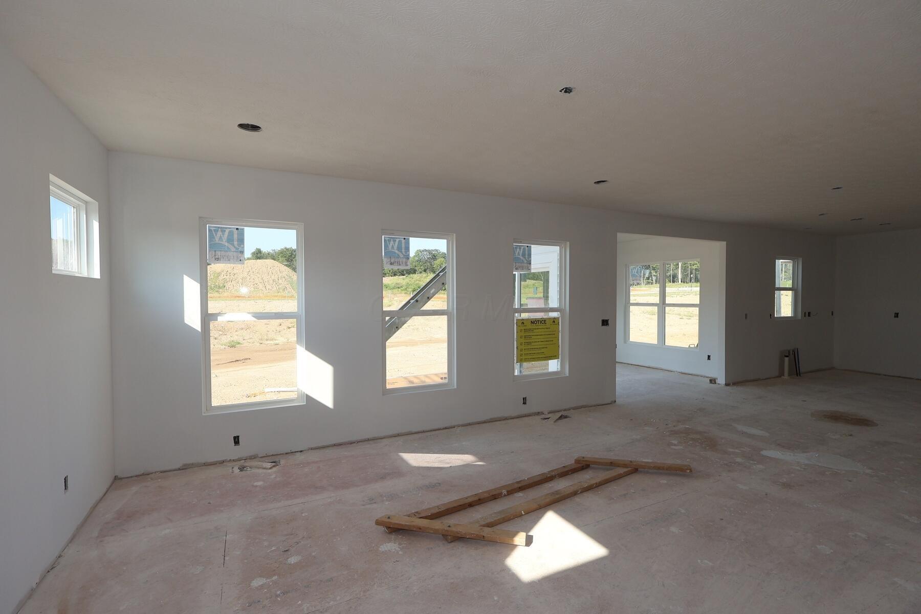 534 Creekside Loop S Property Photo 4