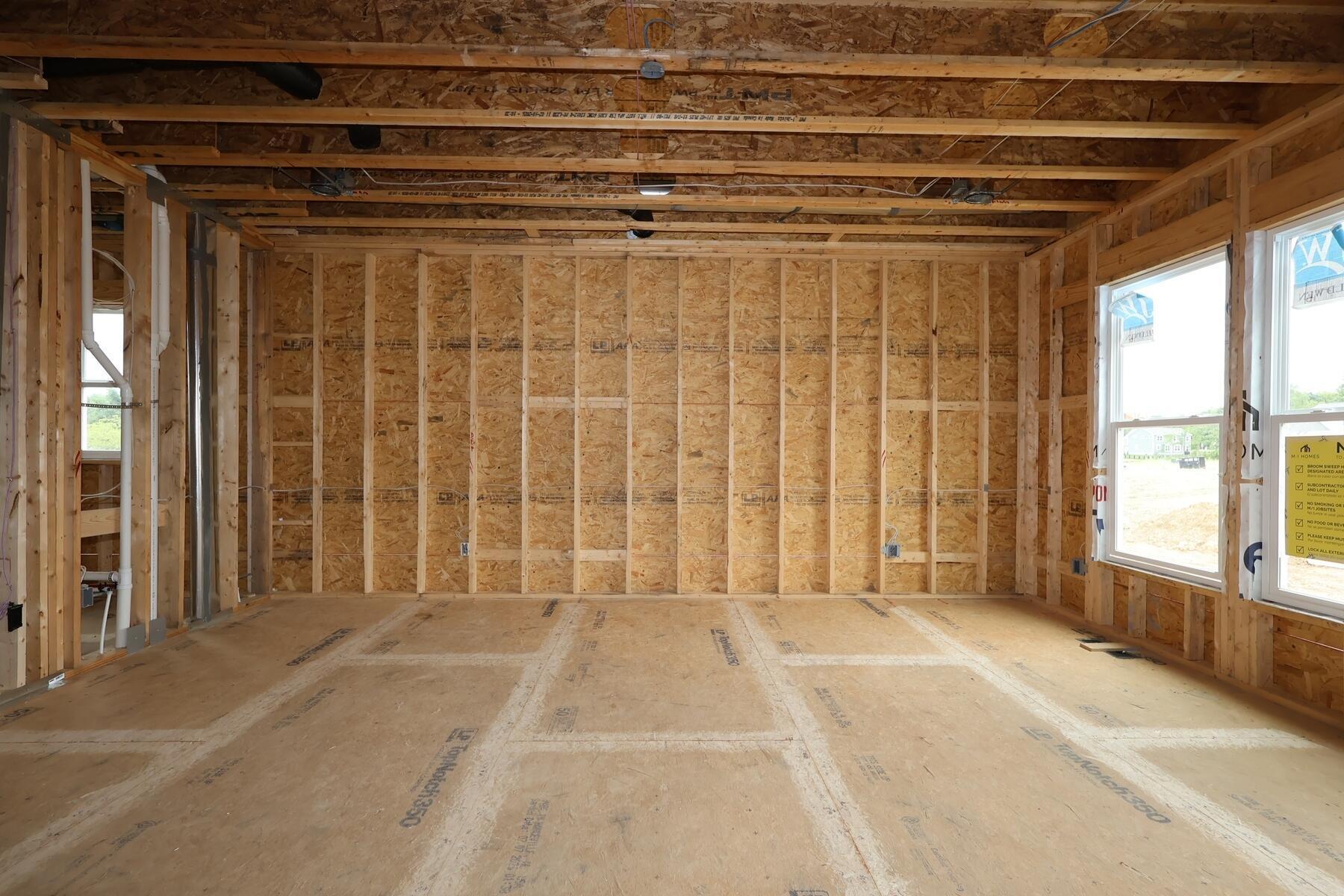 538 Creekside Loop S Property Photo 3