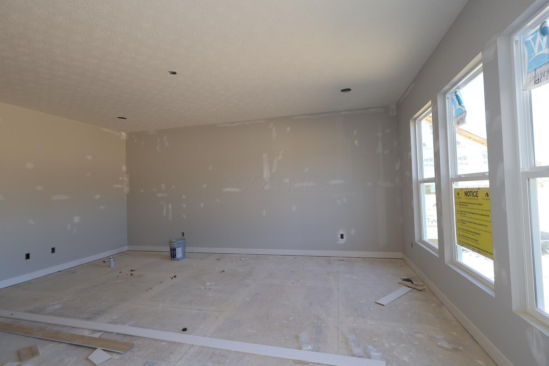 538 Creekside Loop S Property Photo 3
