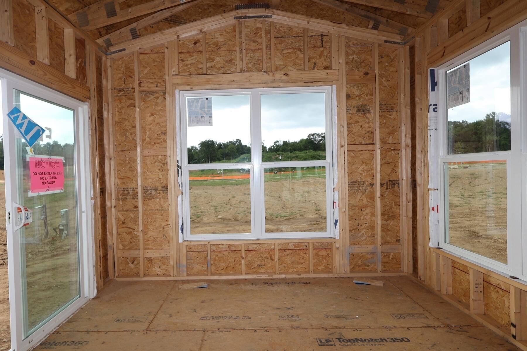 538 Creekside Loop S Property Photo 5