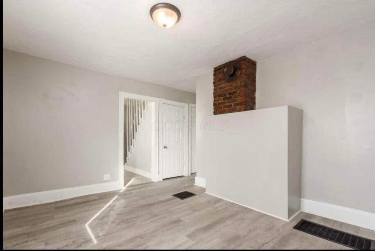 455 Johnson Street Property Photo 2