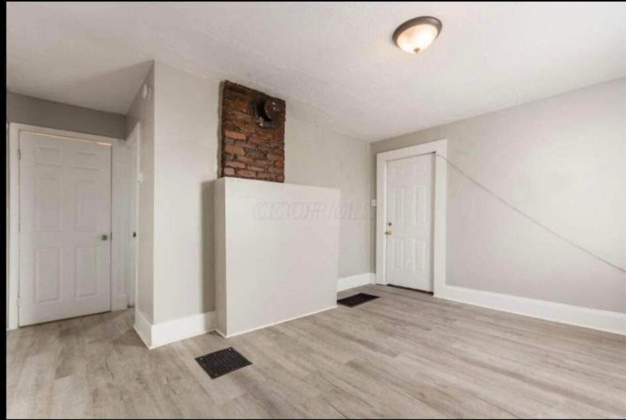 455 Johnson Street Property Photo 3