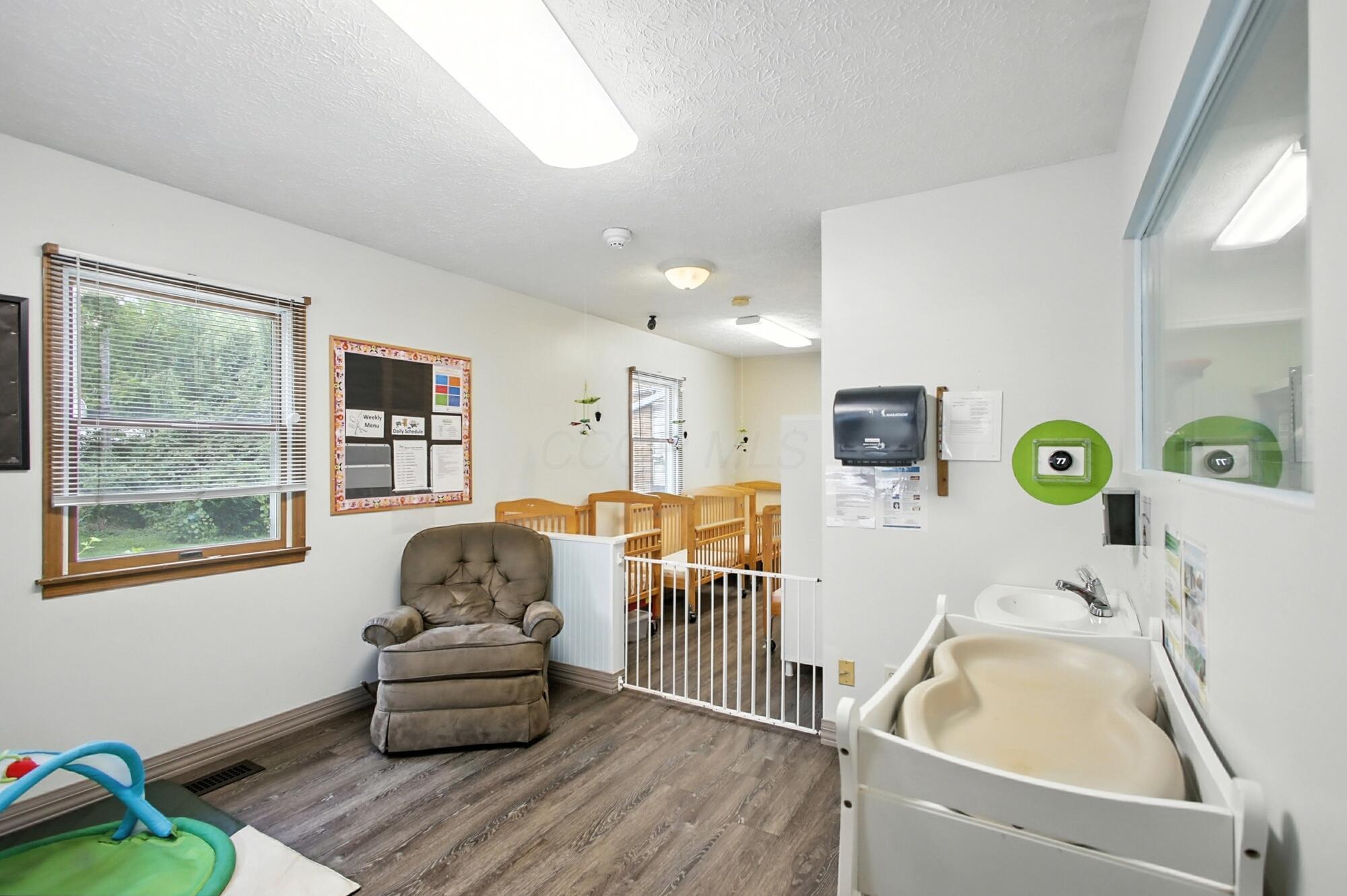 2105 Kenton Street Property Photo 46