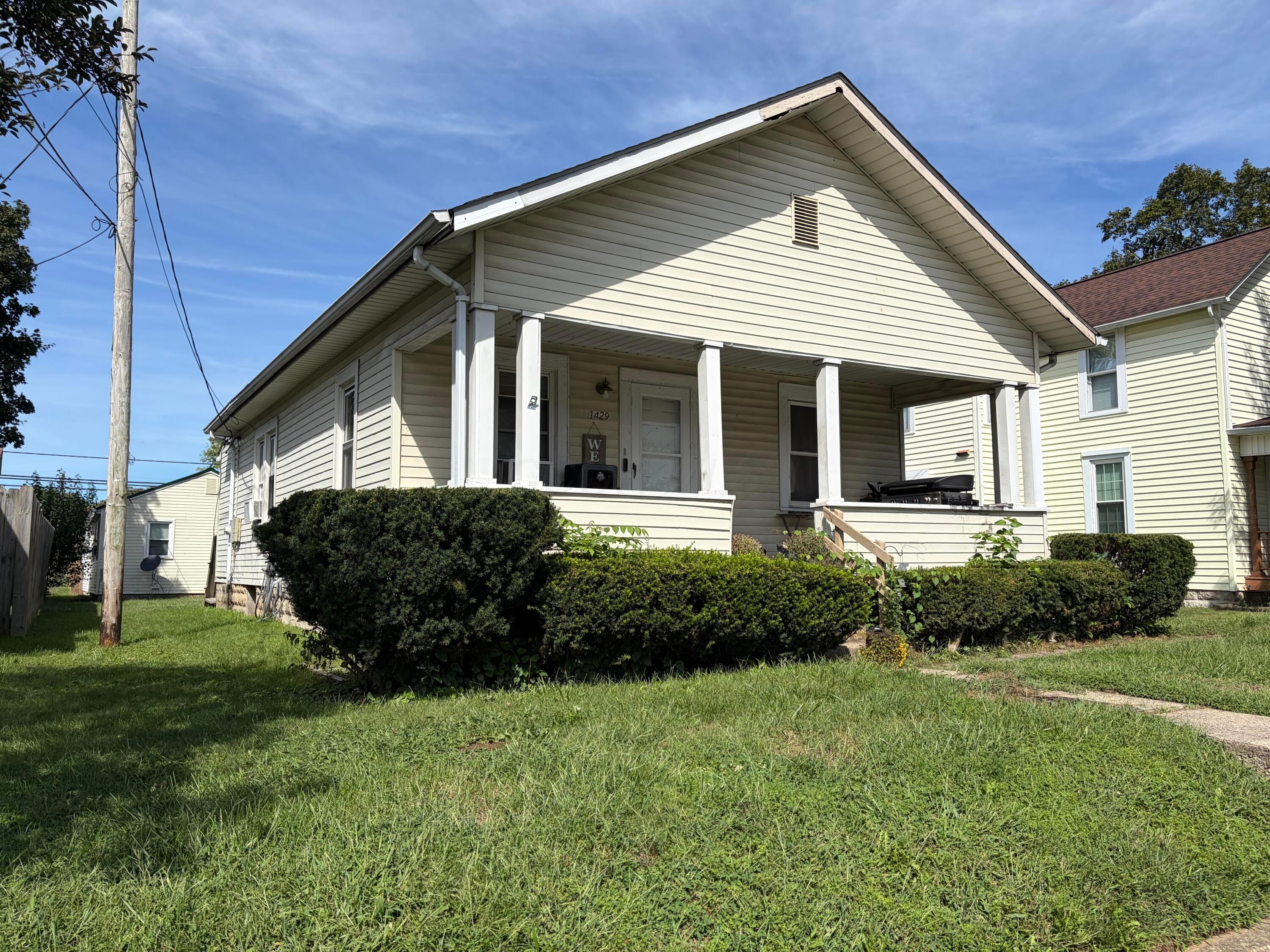 1429 W Fair Avenue Property Photo 3