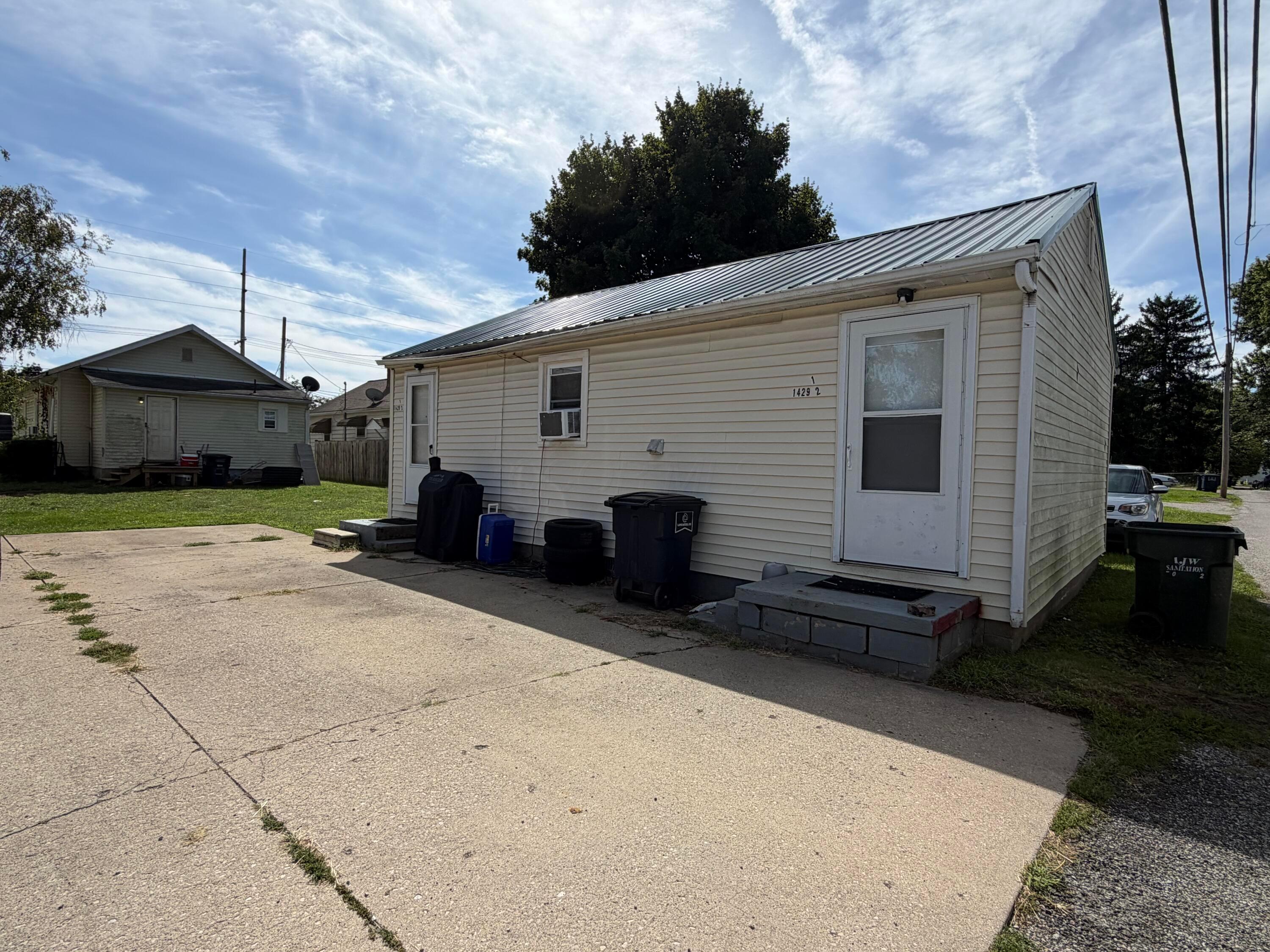 1429 W Fair Avenue Property Photo 4