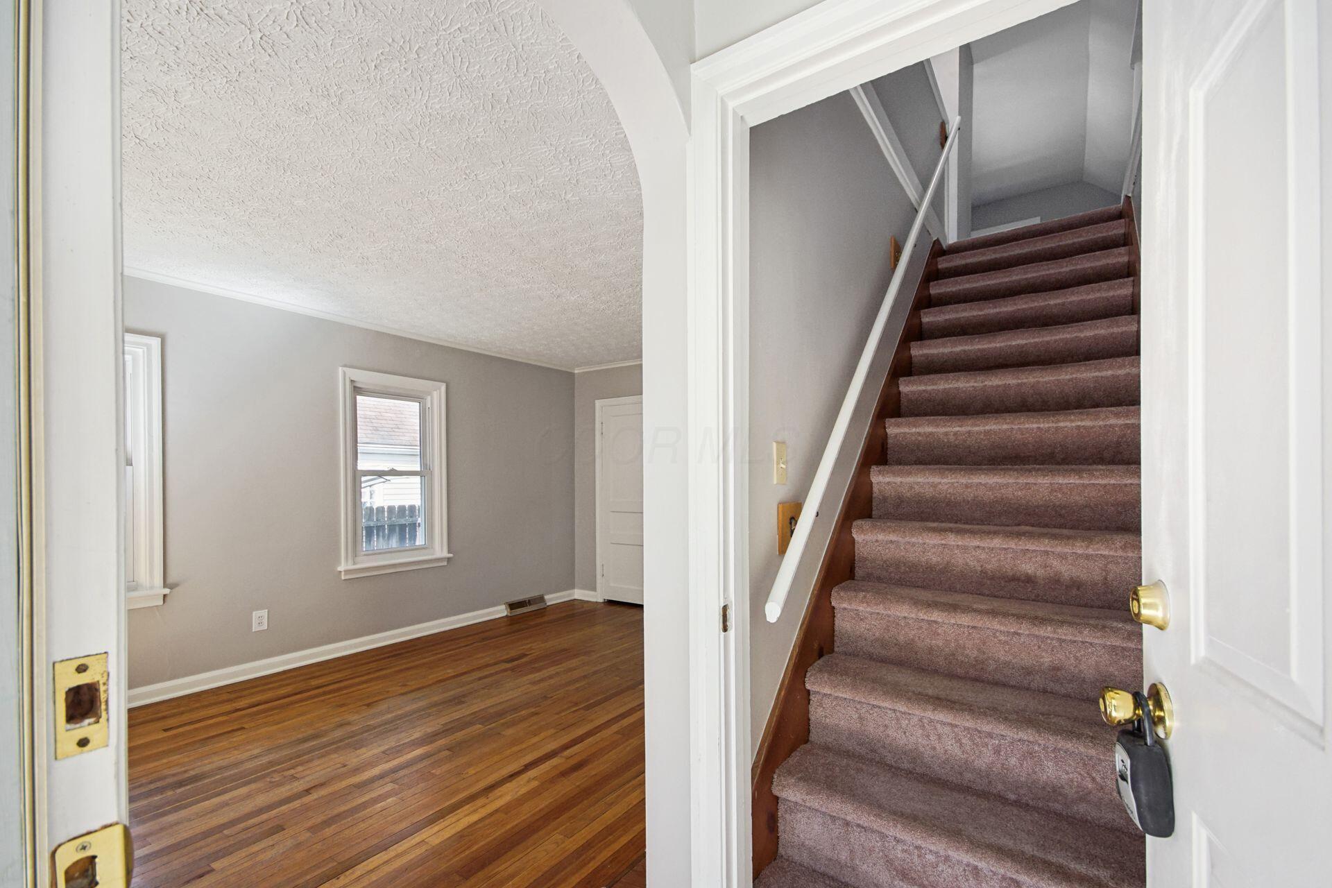 226 E Beechwold Boulevard Property Photo 4
