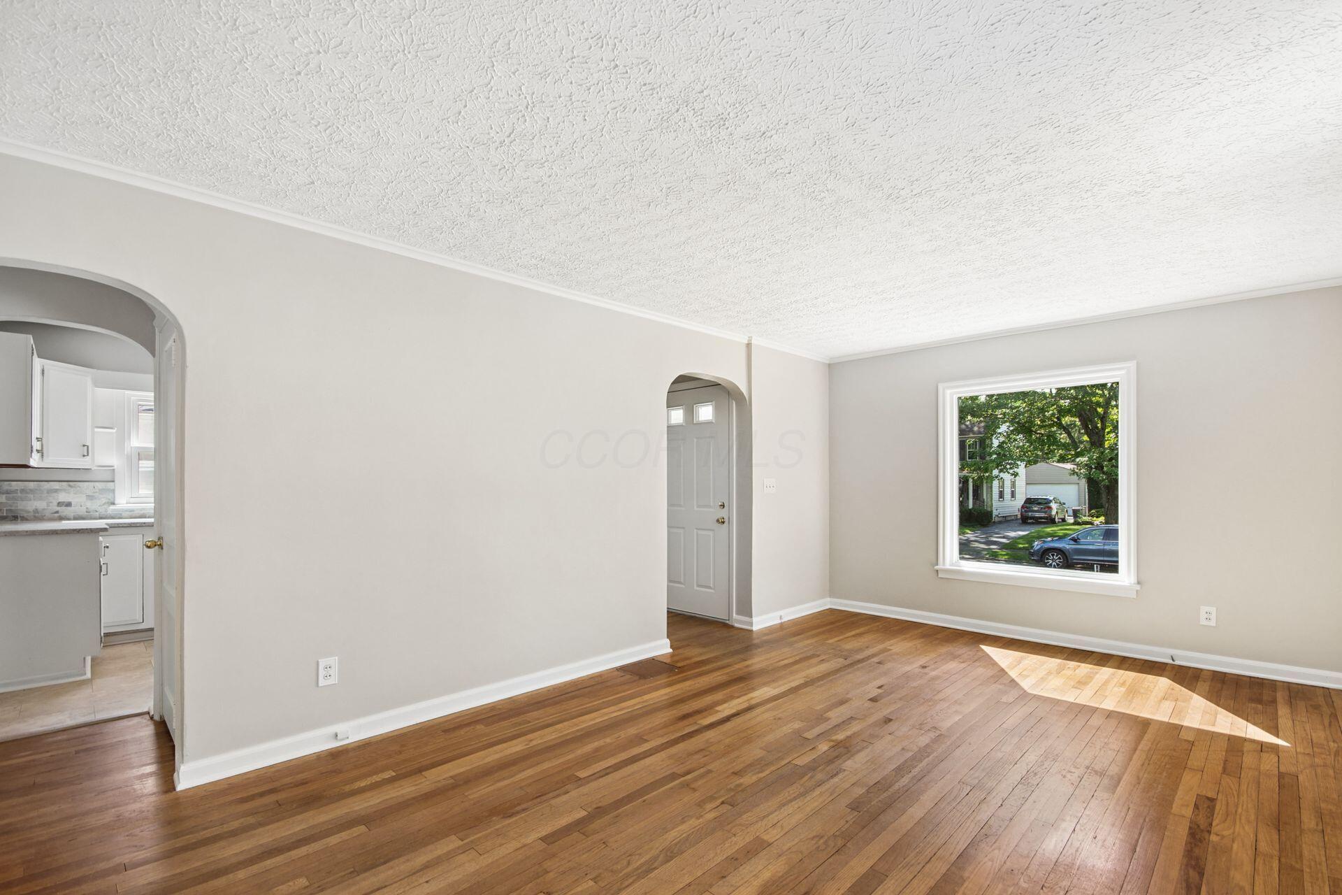 226 E Beechwold Boulevard Property Photo 5