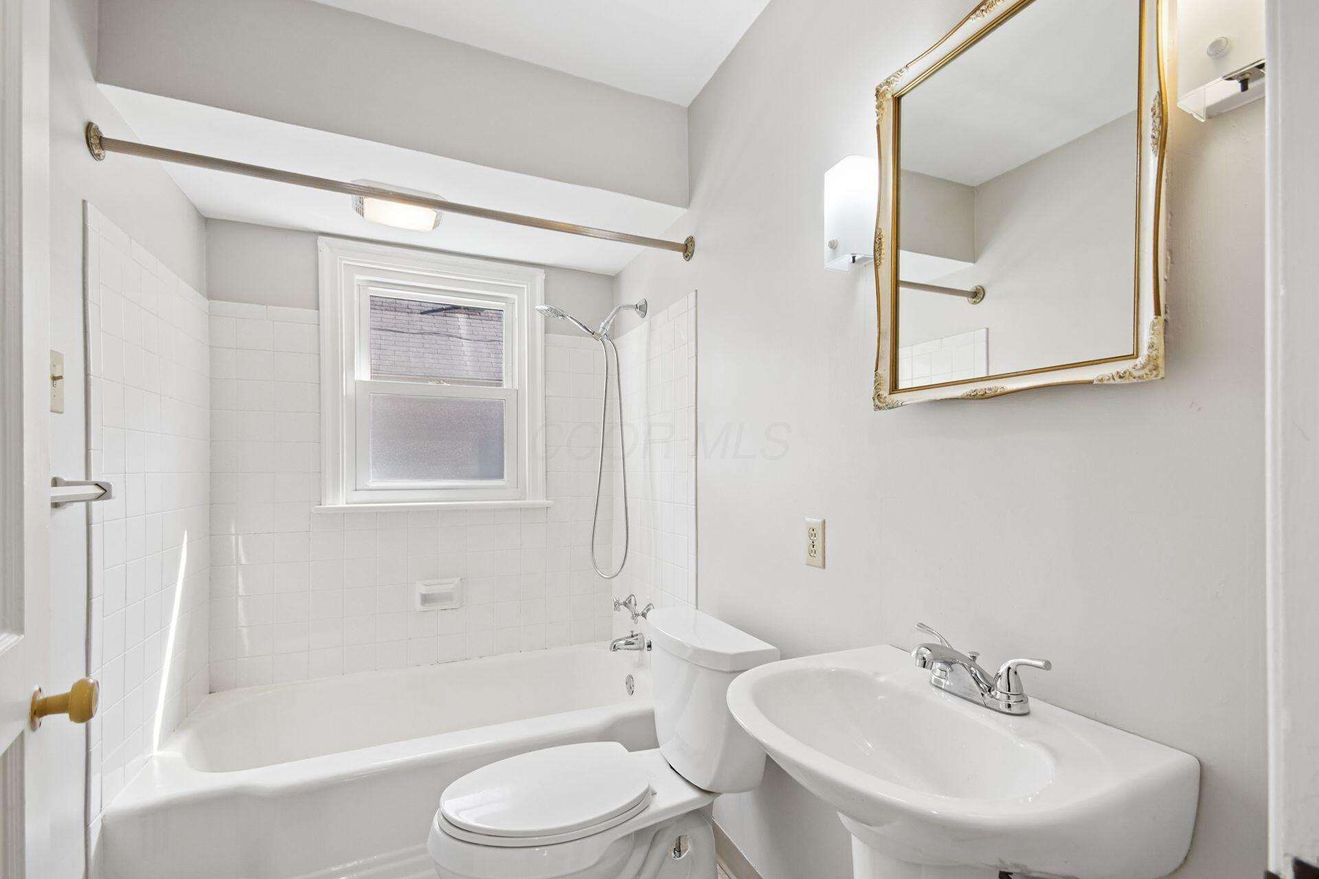 226 E Beechwold Boulevard Property Photo 20