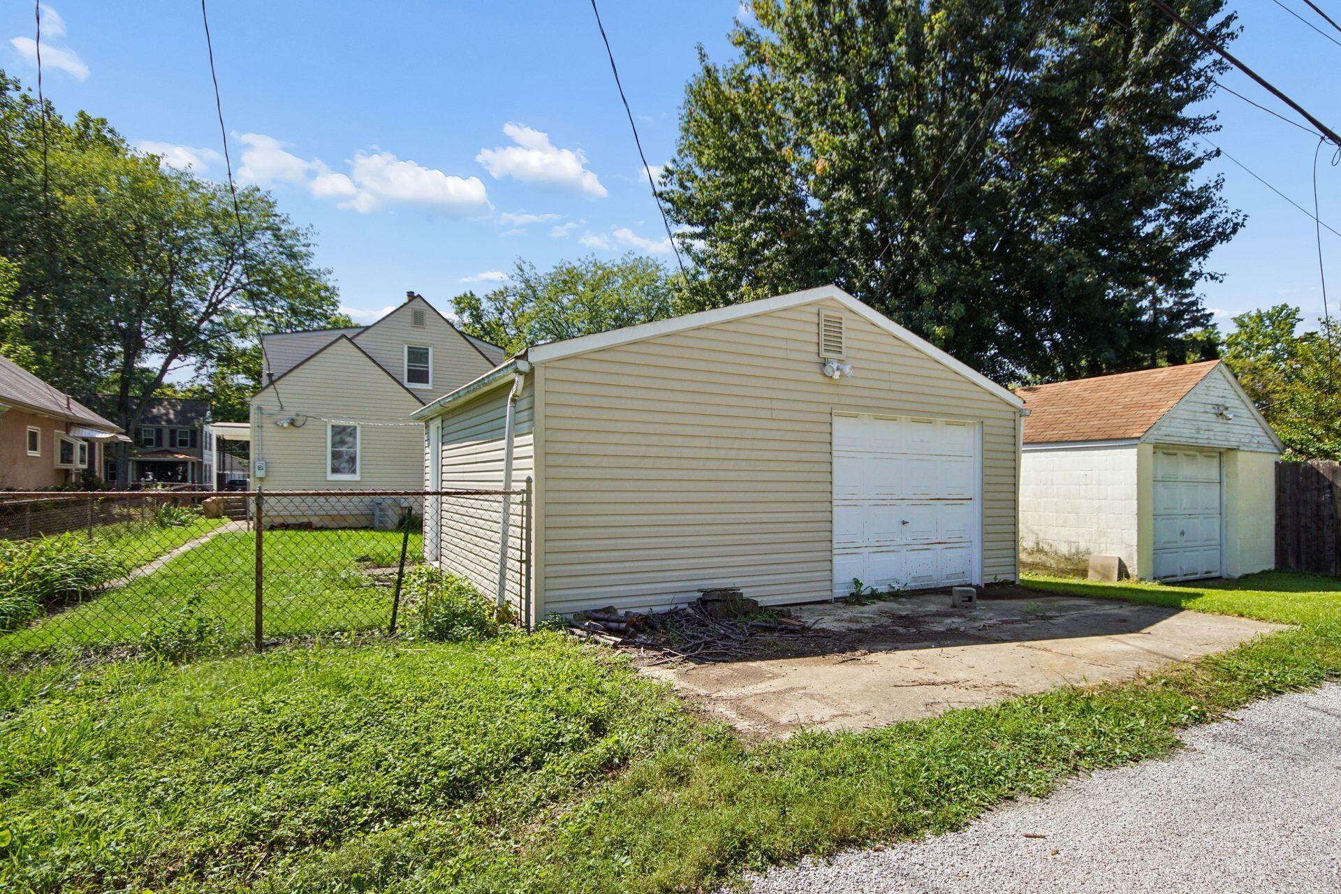 226 E Beechwold Boulevard Property Photo 39
