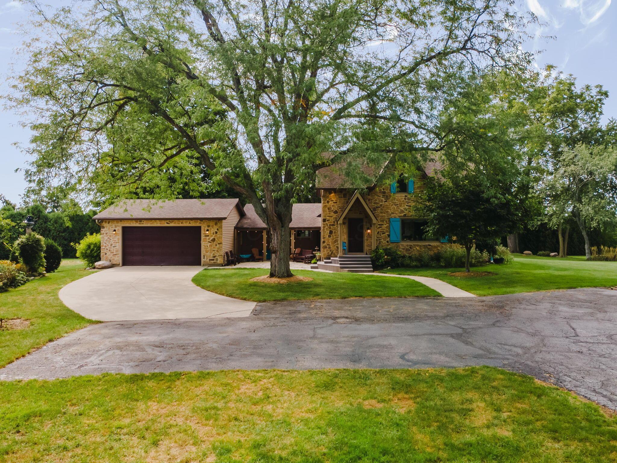 1122 Somerlot Hoffman Road E Property Photo 1