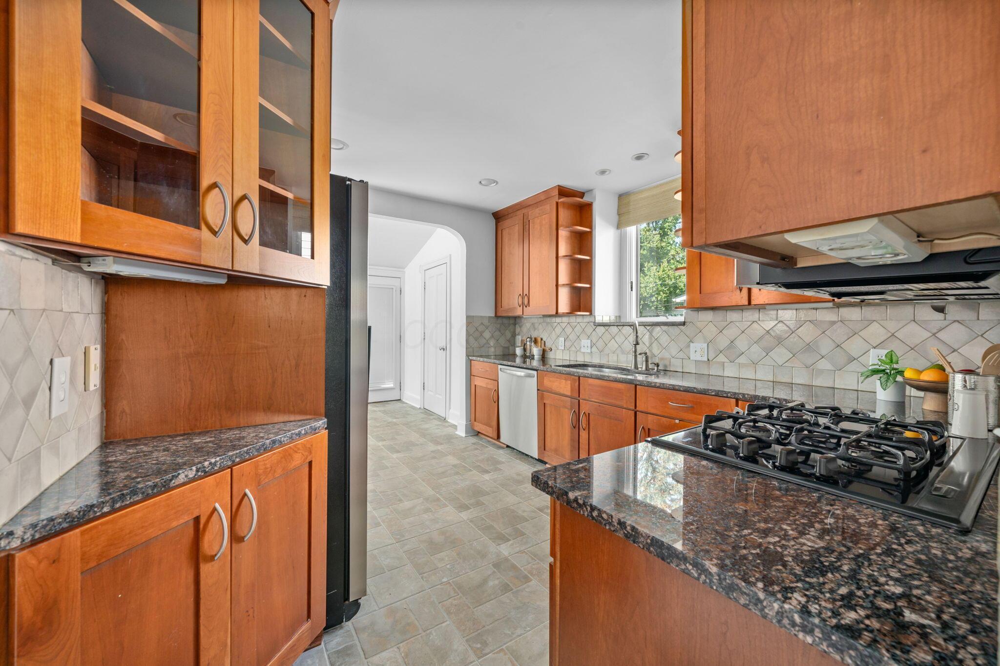 179 N Cassingham Road Property Photo 18