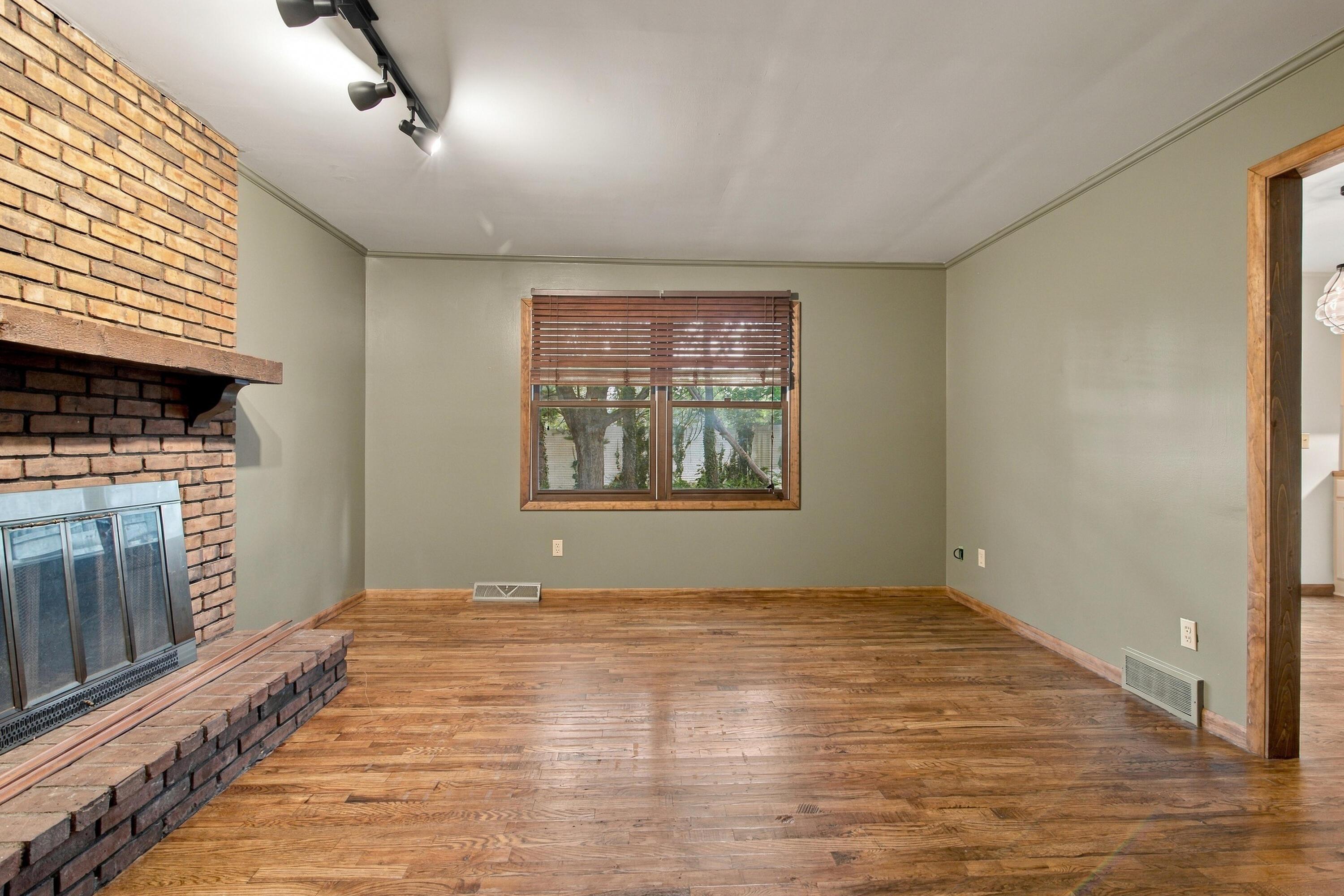 923-925 Bluffway Drive Property Photo 34