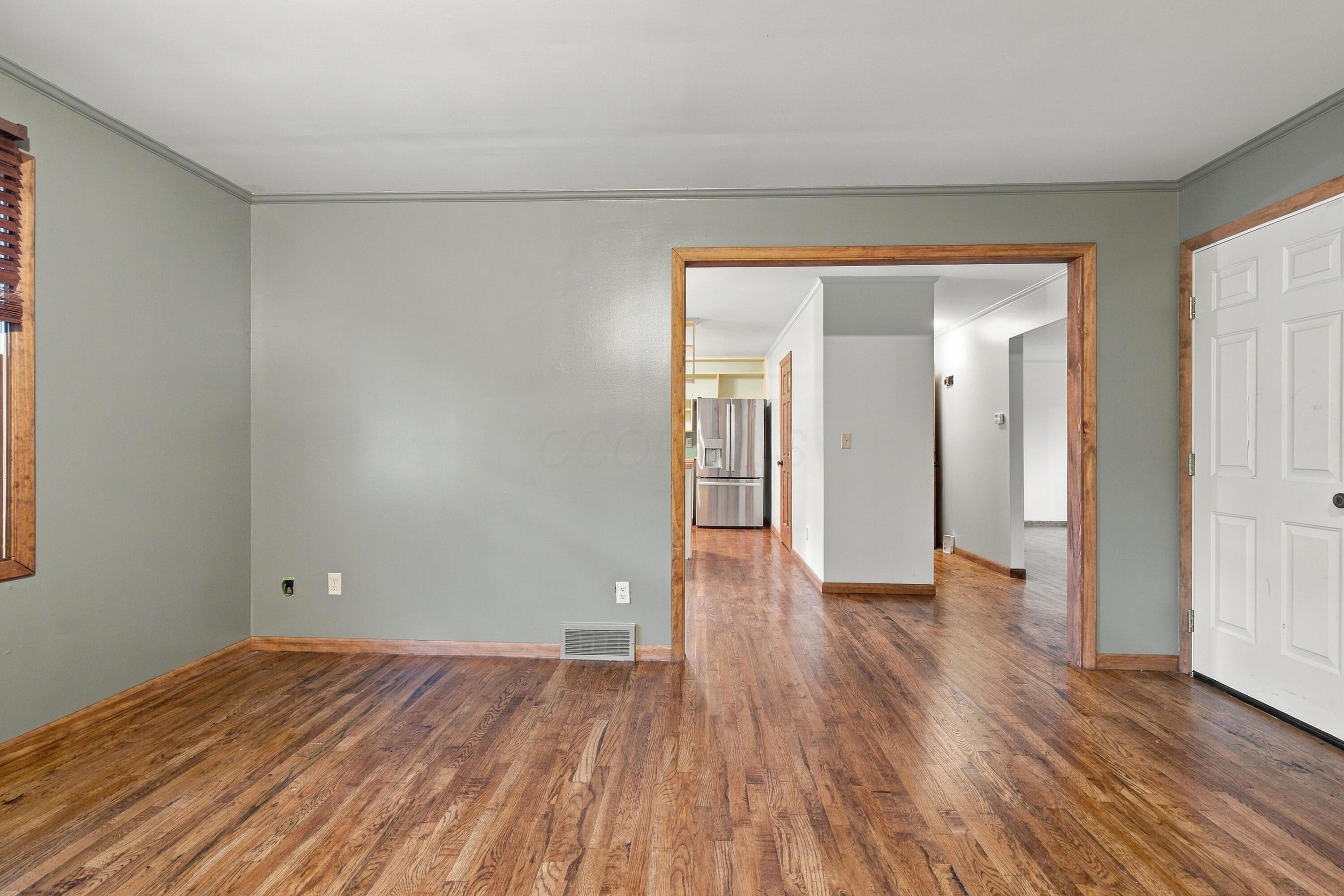 923-925 Bluffway Drive Property Photo 35
