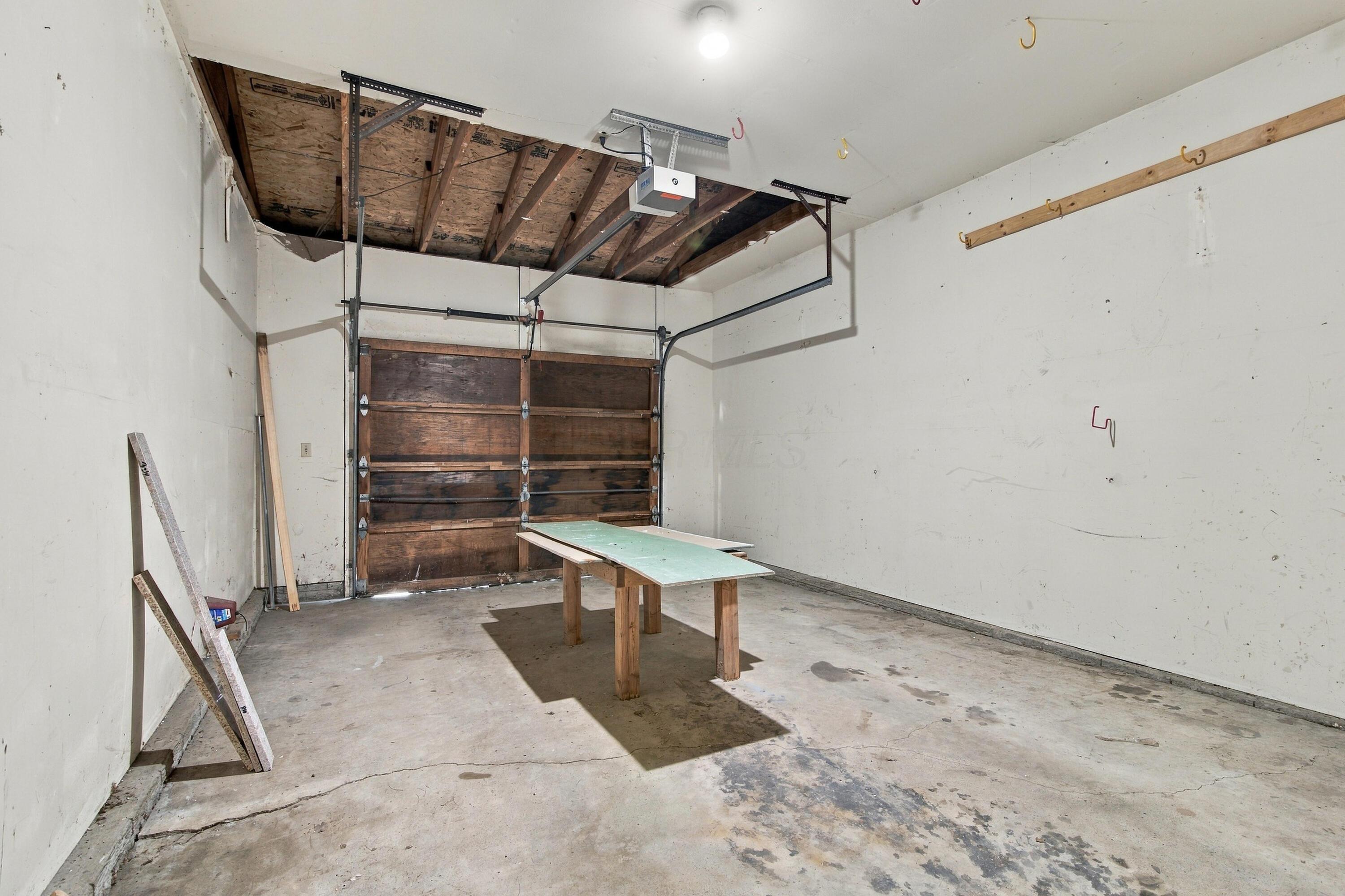 923-925 Bluffway Drive Property Photo 45