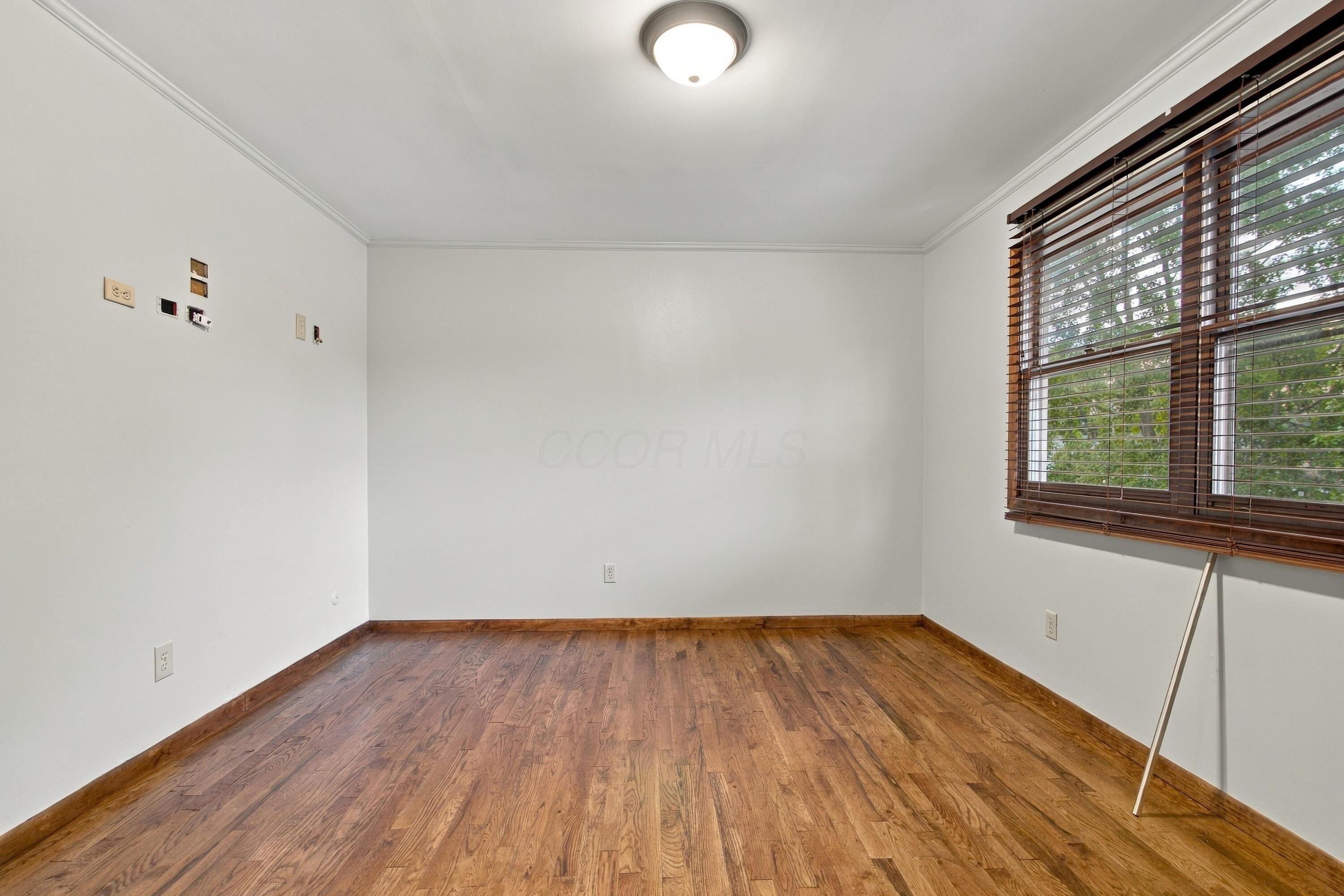 923-925 Bluffway Drive Property Photo 52