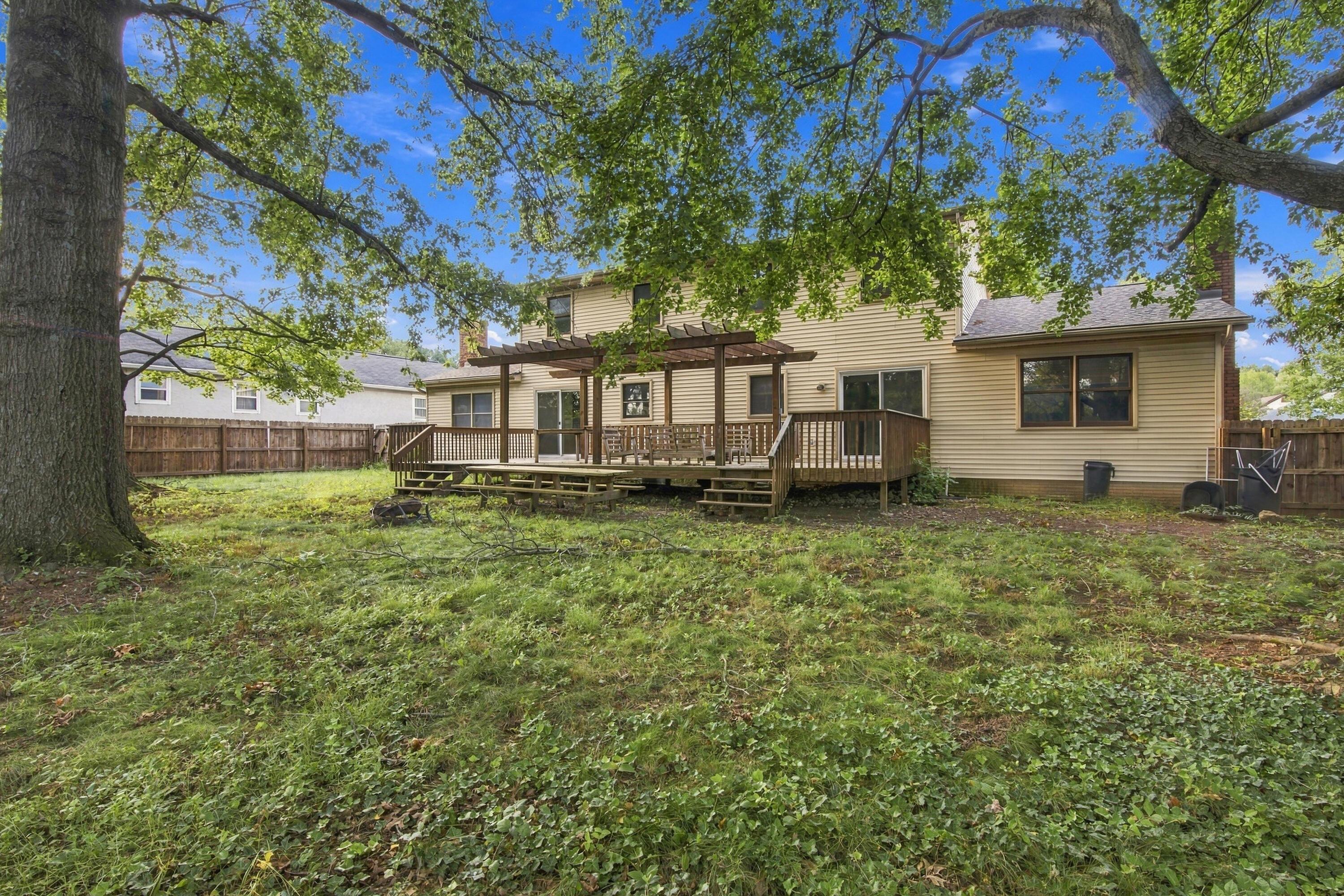 923-925 Bluffway Drive Property Photo 56