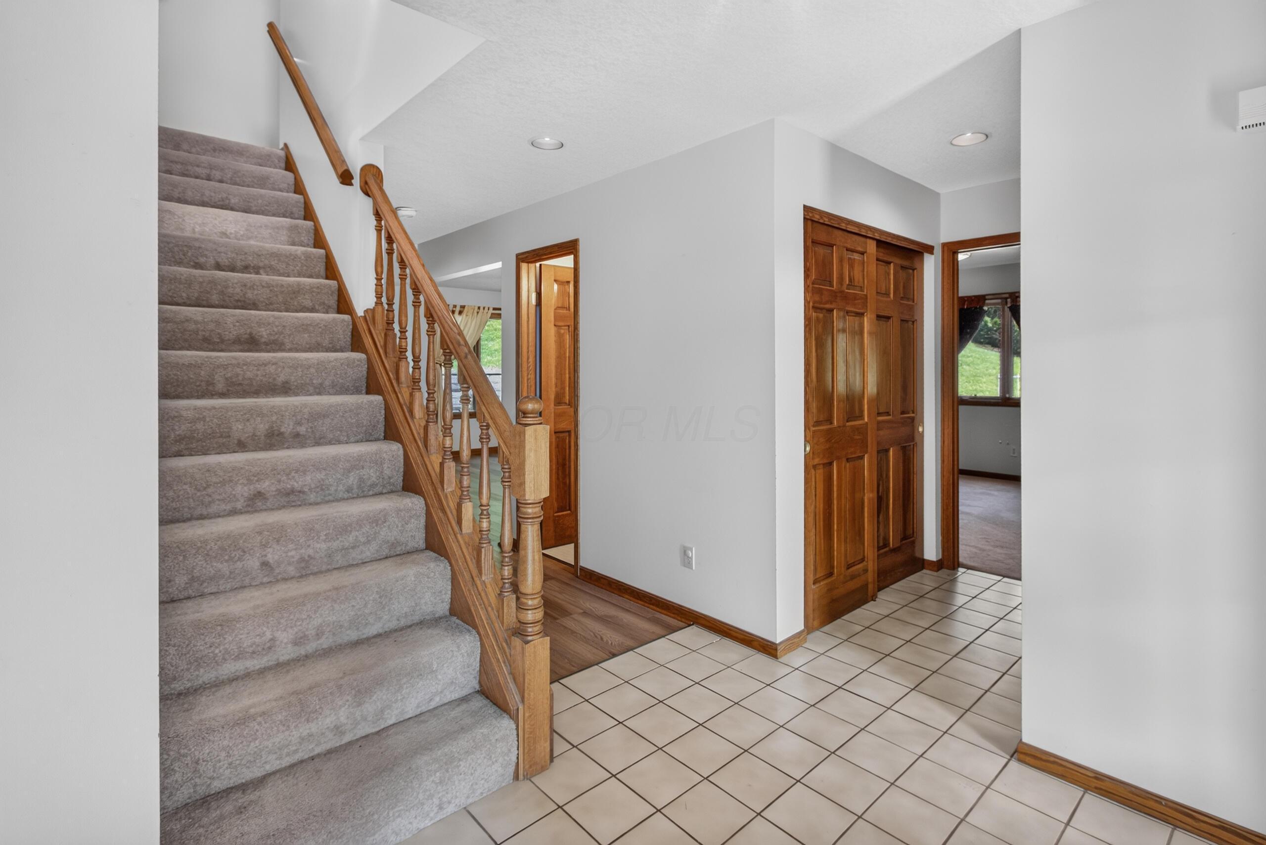 672 Alpine Circle Property Photo 8