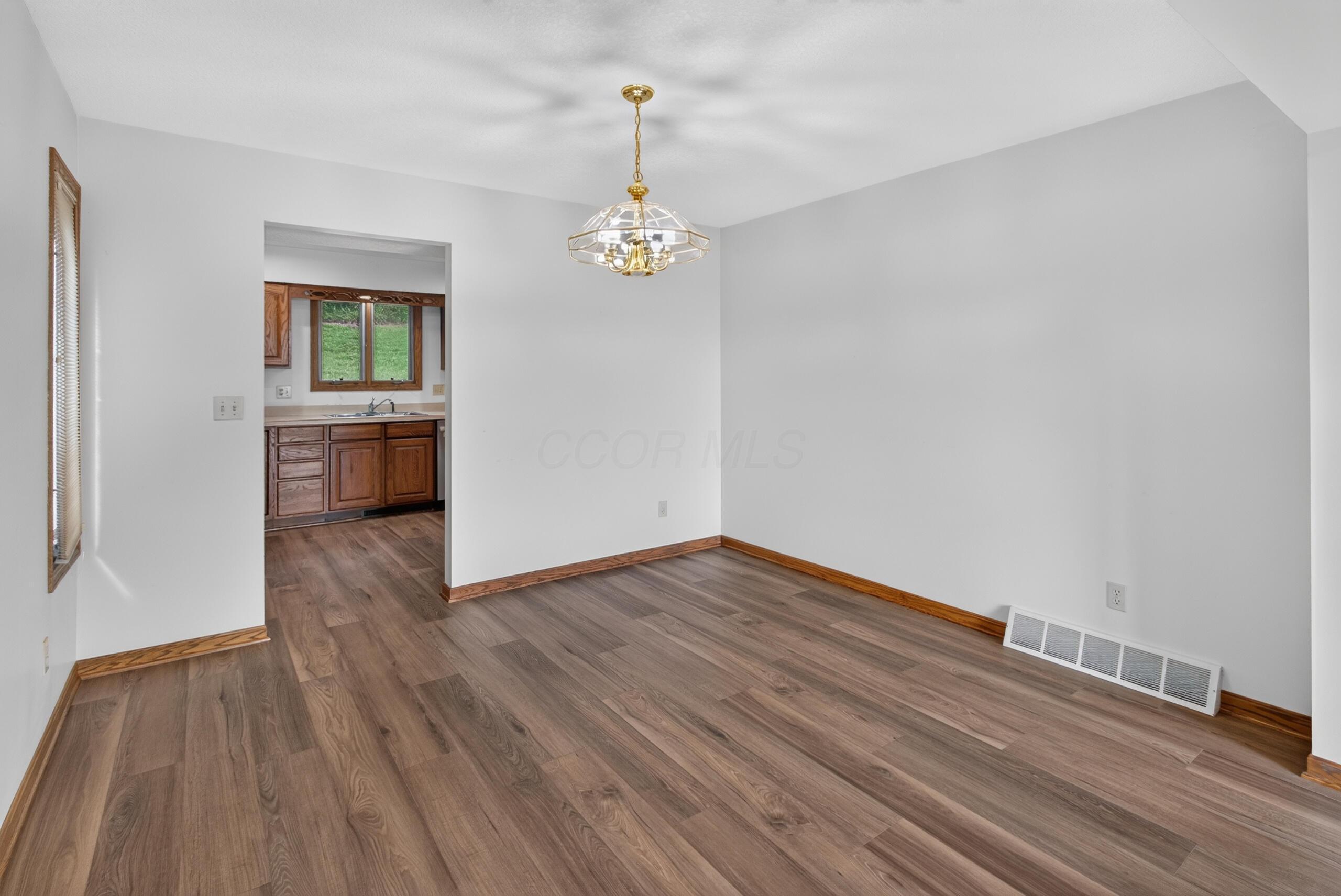672 Alpine Circle Property Photo 13