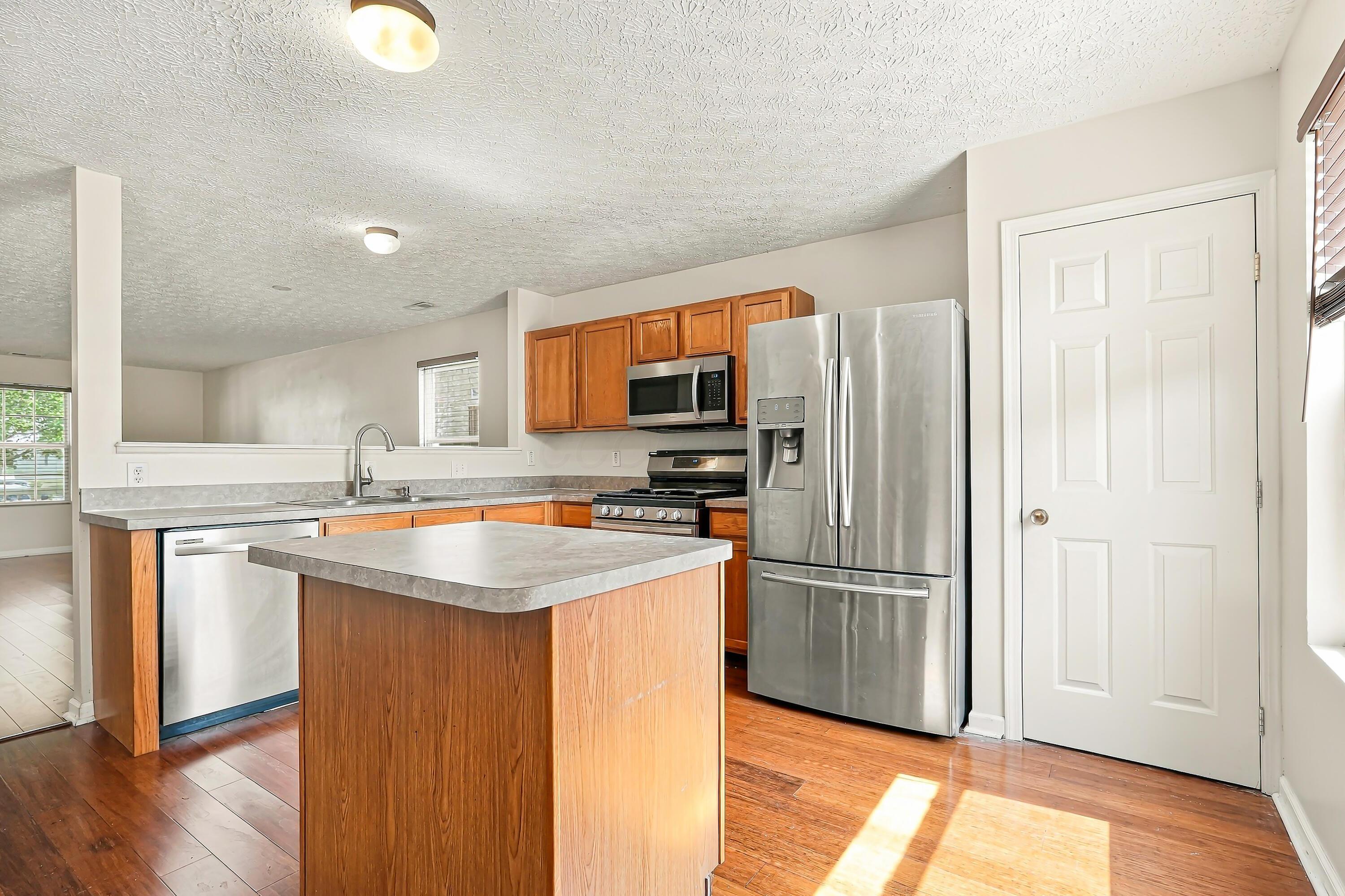 8003 Beardsley Avenue Property Photo 5