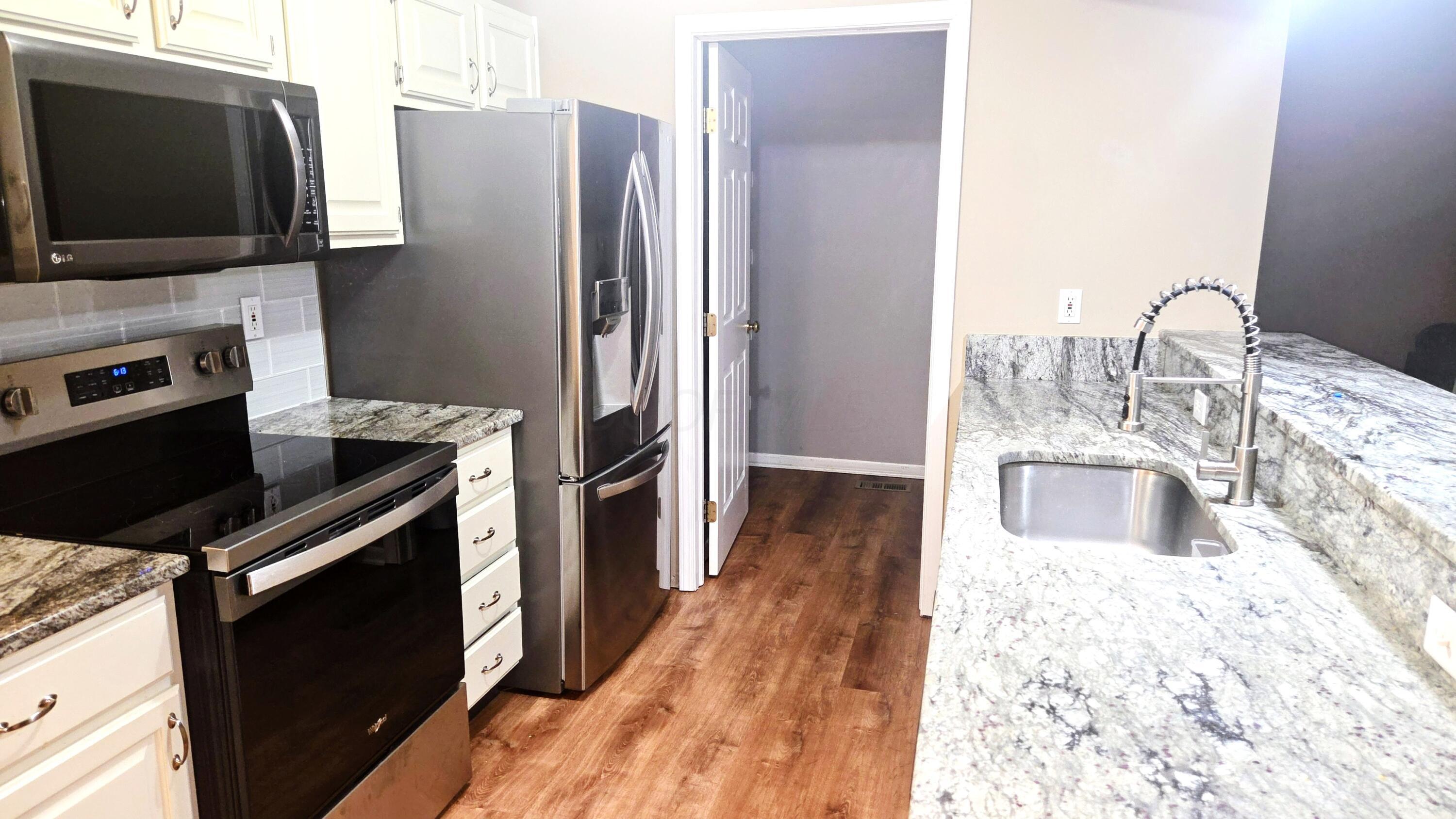 8059 Ivory Gull Circle Property Photo 4