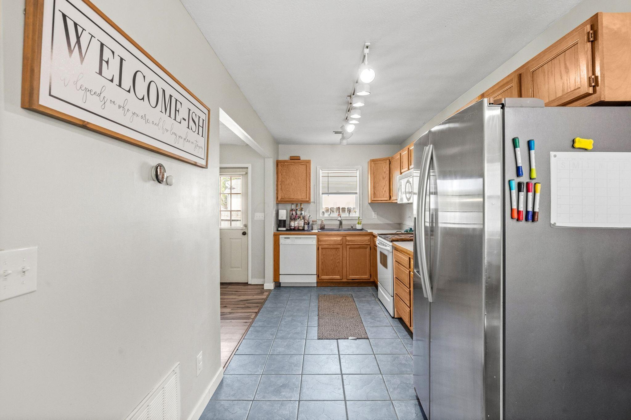 121 Fairview Boulevard Property Photo 11