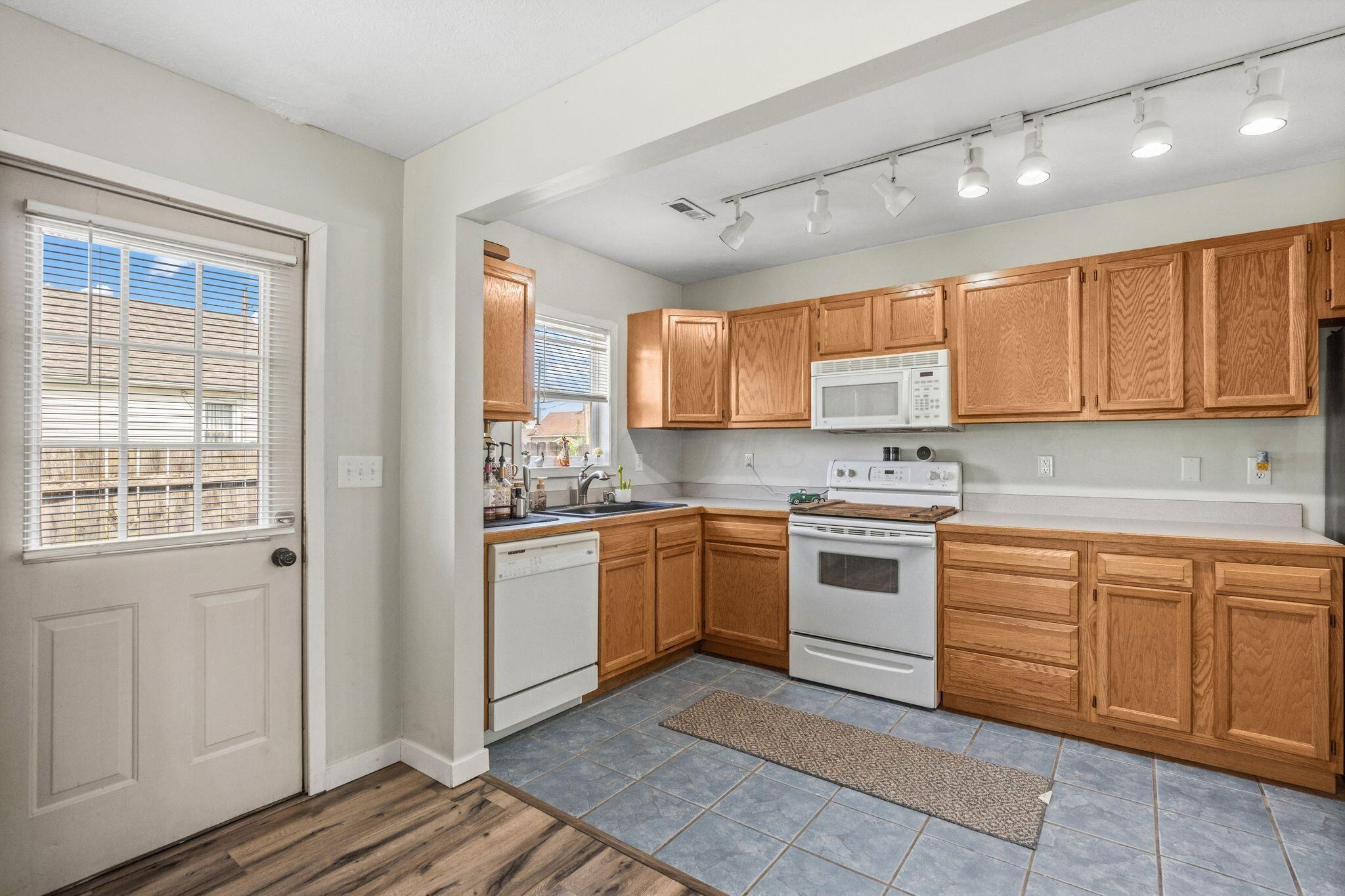 121 Fairview Boulevard Property Photo 13