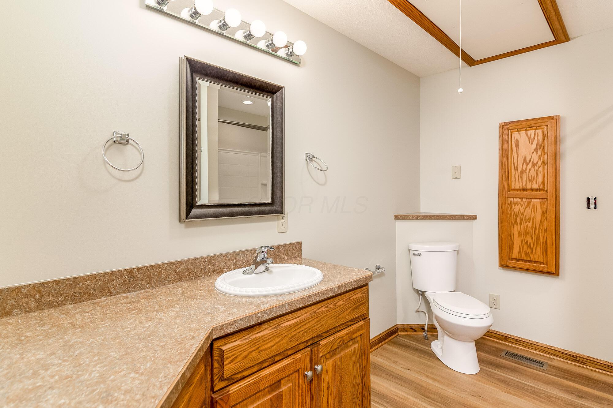 4045 Apple Valley Drive Property Photo 27