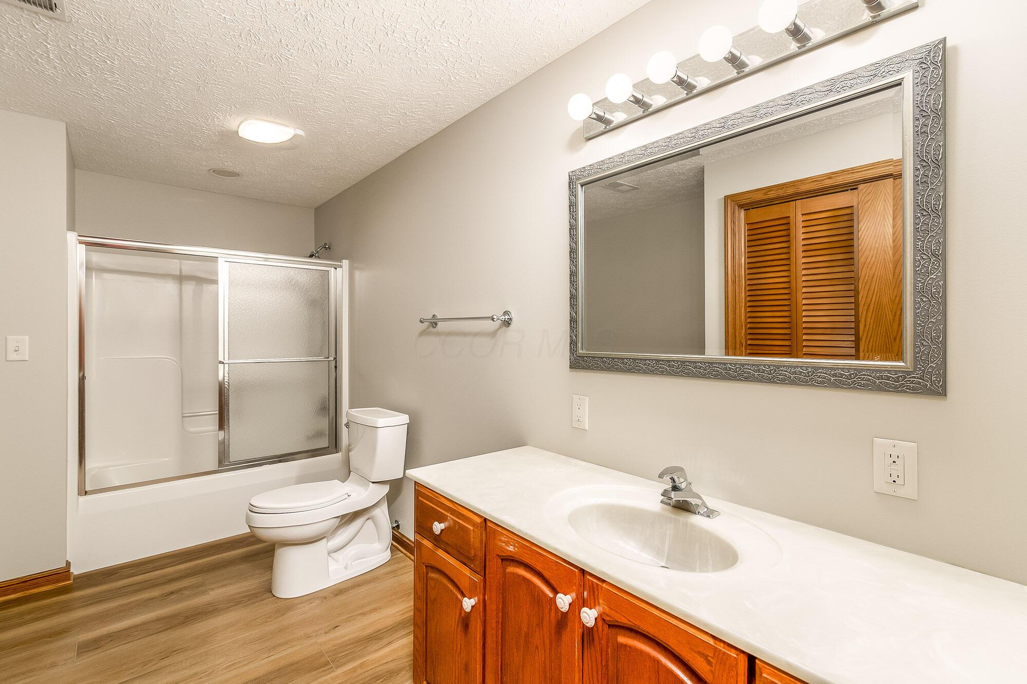 4045 Apple Valley Drive Property Photo 34