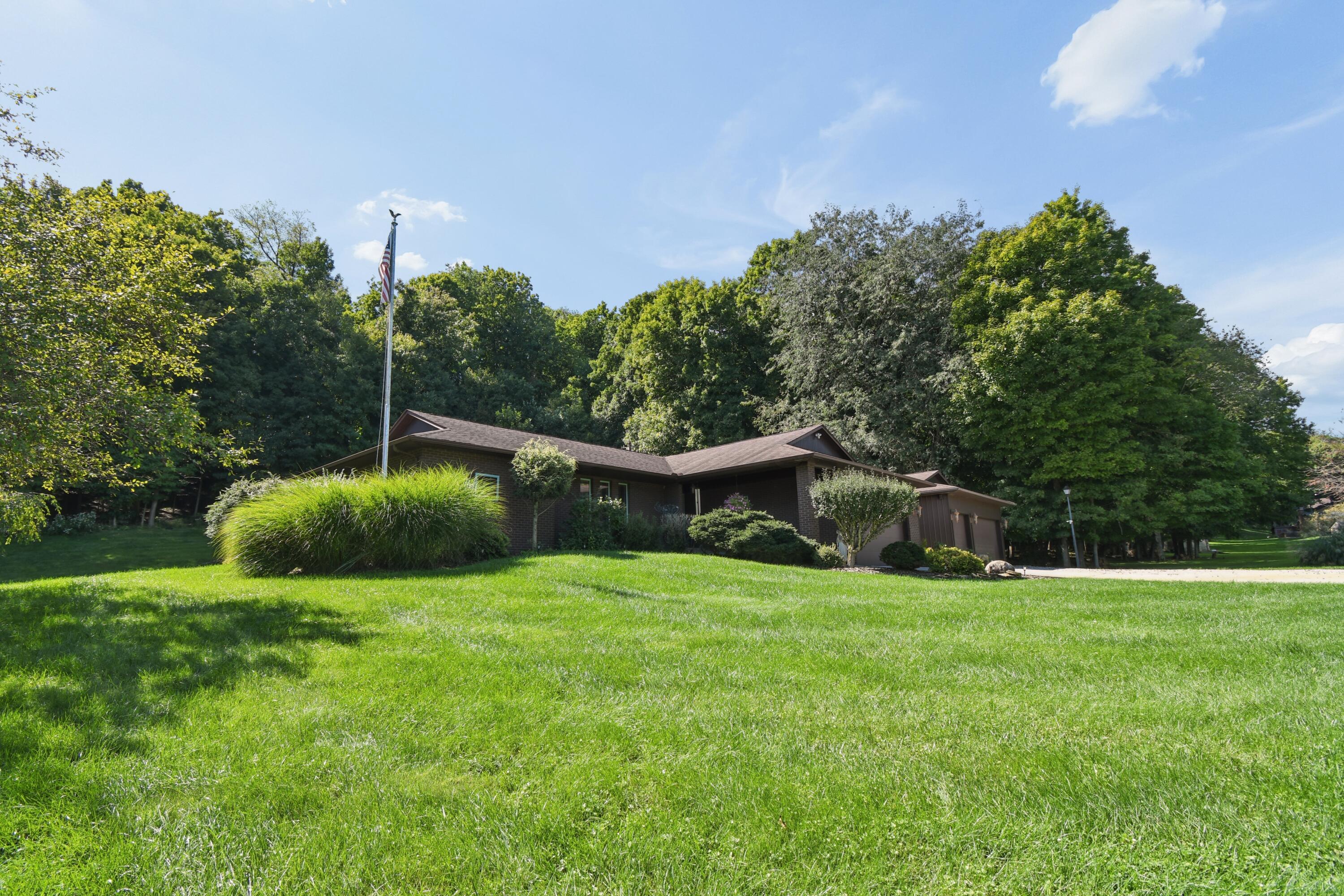 819 Briarhill Drive Property Photo 48
