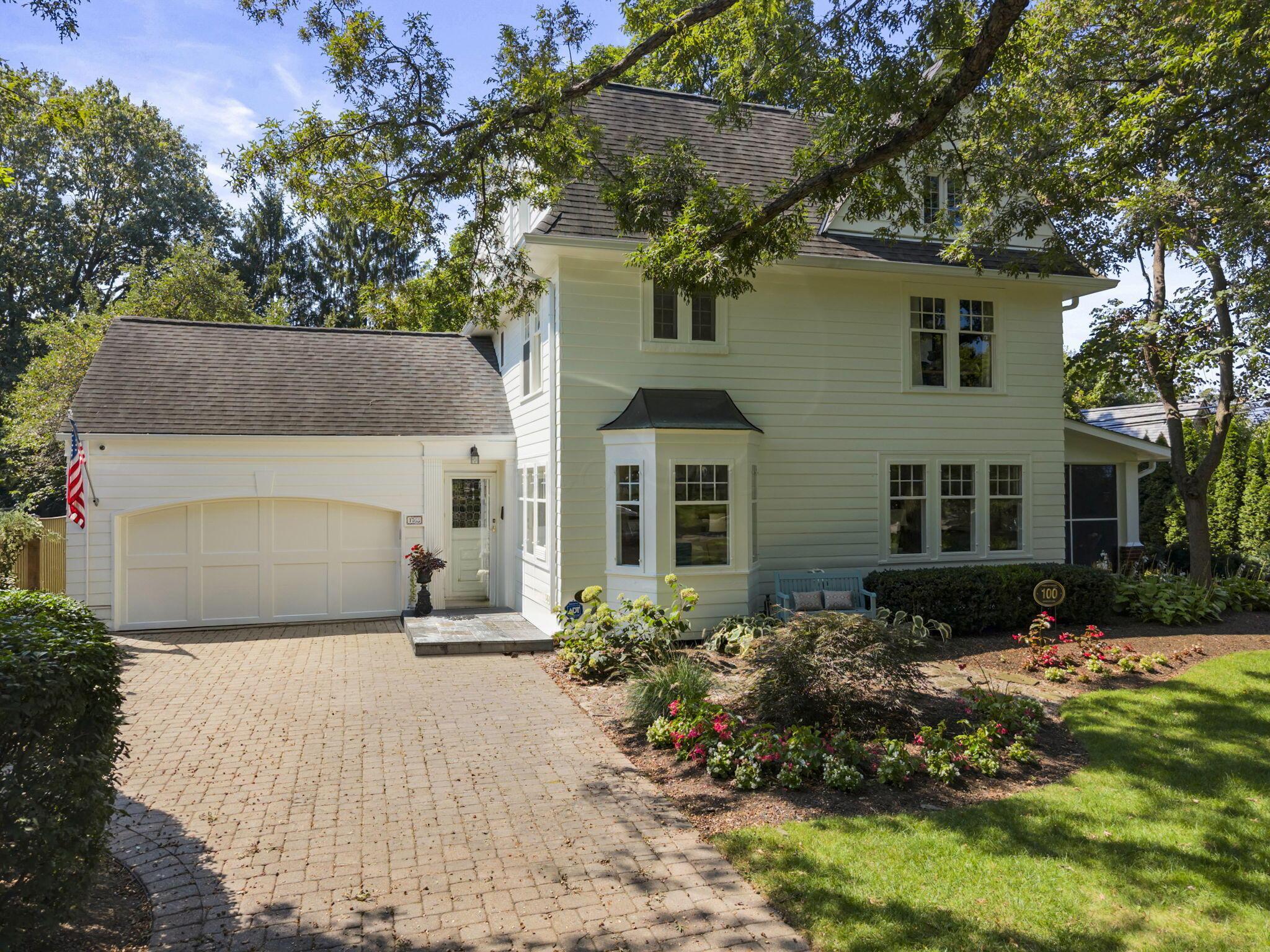 1763 Upper Chelsea Road Property Photo 1