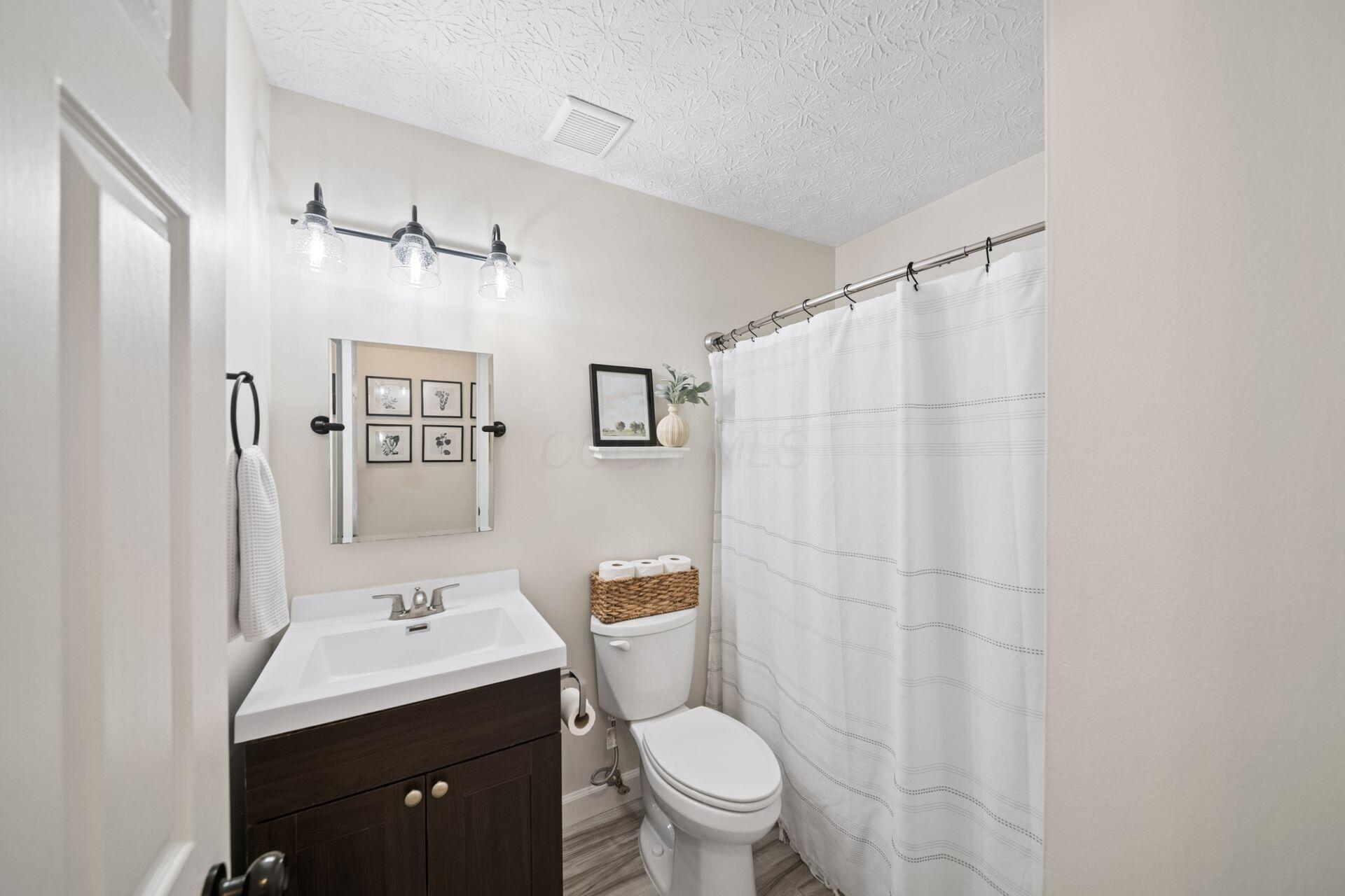 1868 Ashburn Drive Property Photo 26