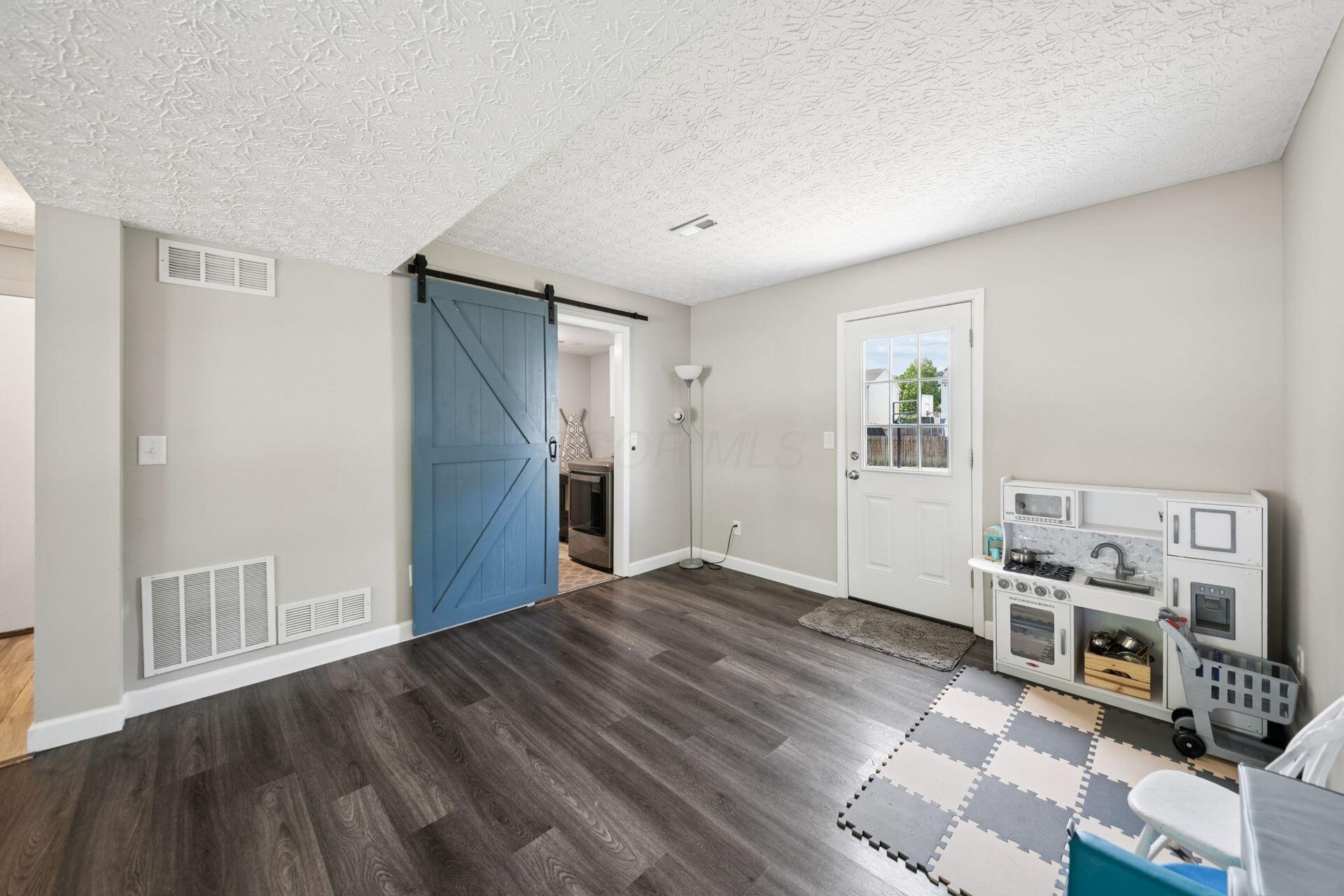 1868 Ashburn Drive Property Photo 30