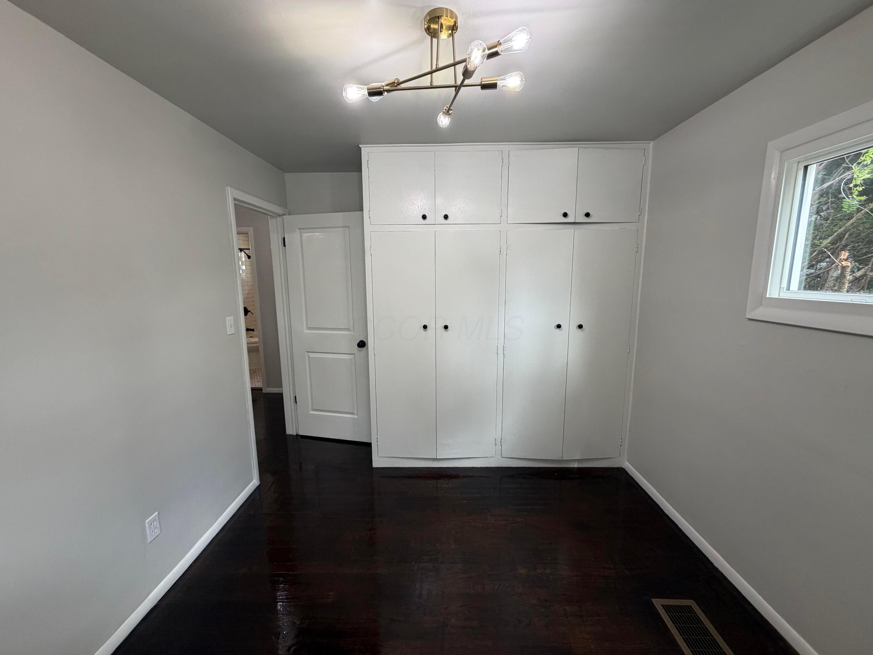 2590 Swansea Road Property Photo 4