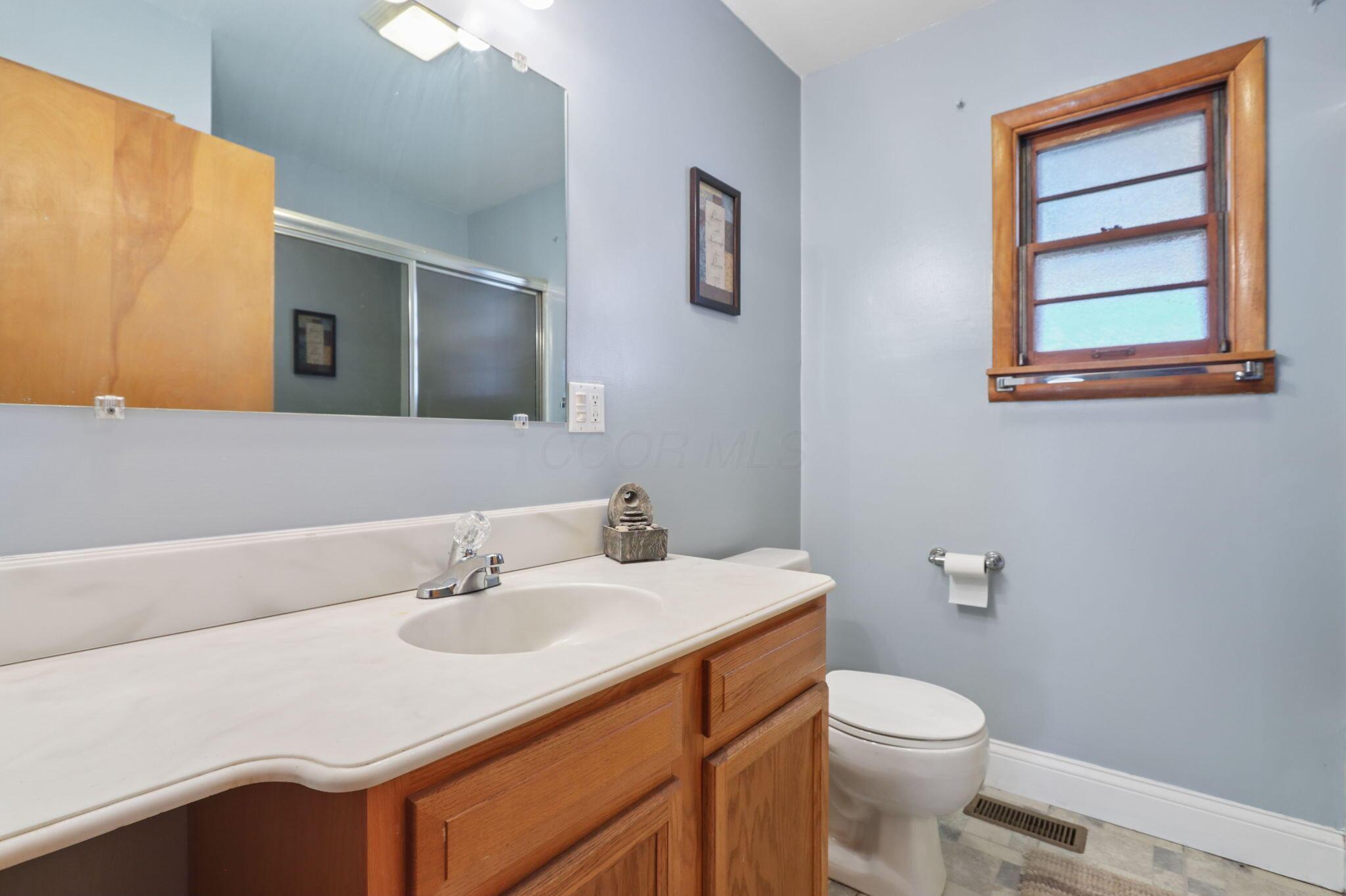 762 Ross Road Property Photo 11