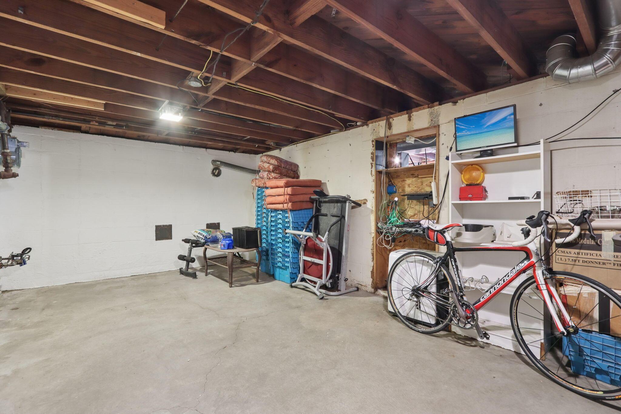 762 Ross Road Property Photo 34