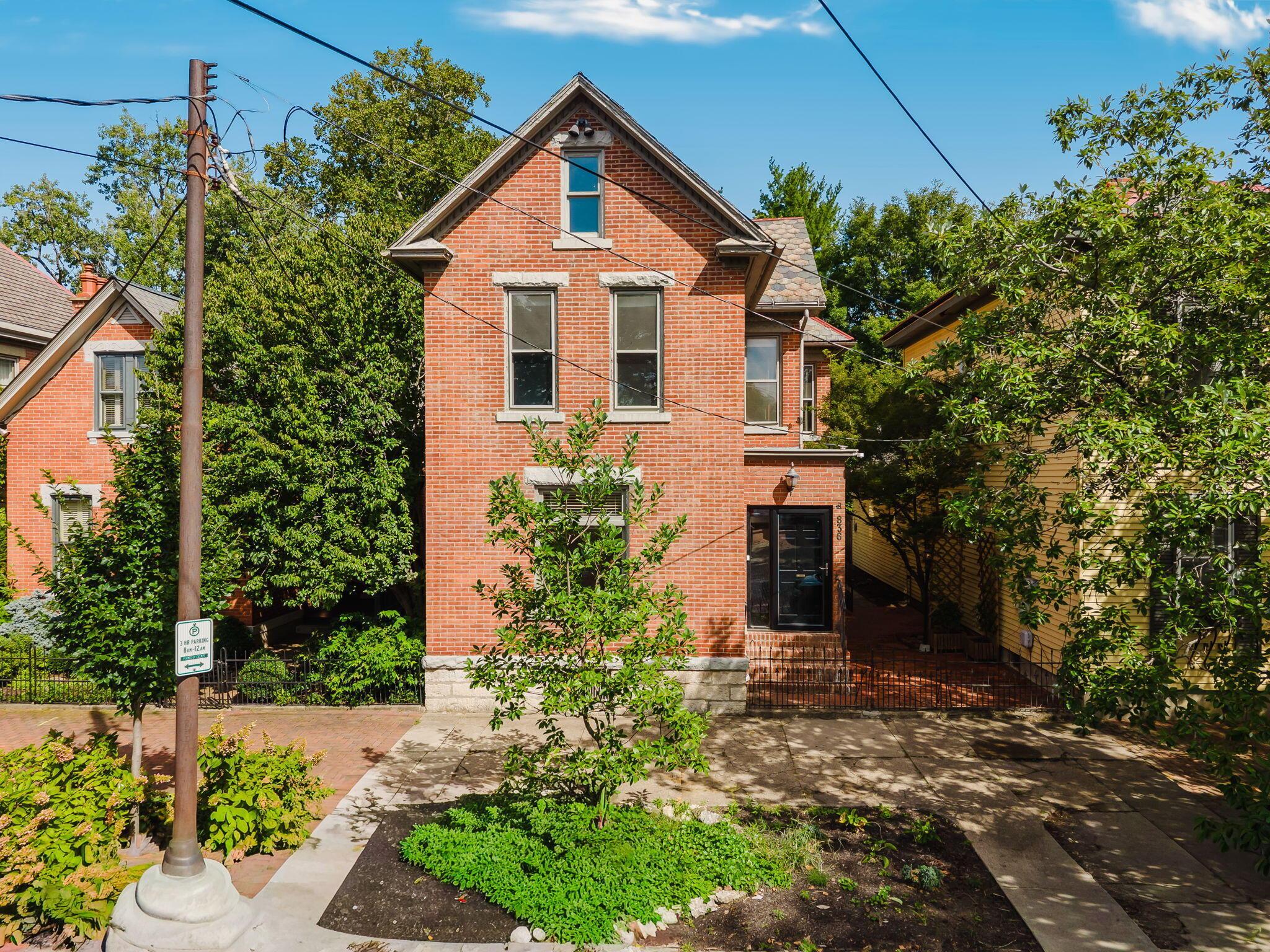 836 Mohawk Street Property Photo 1