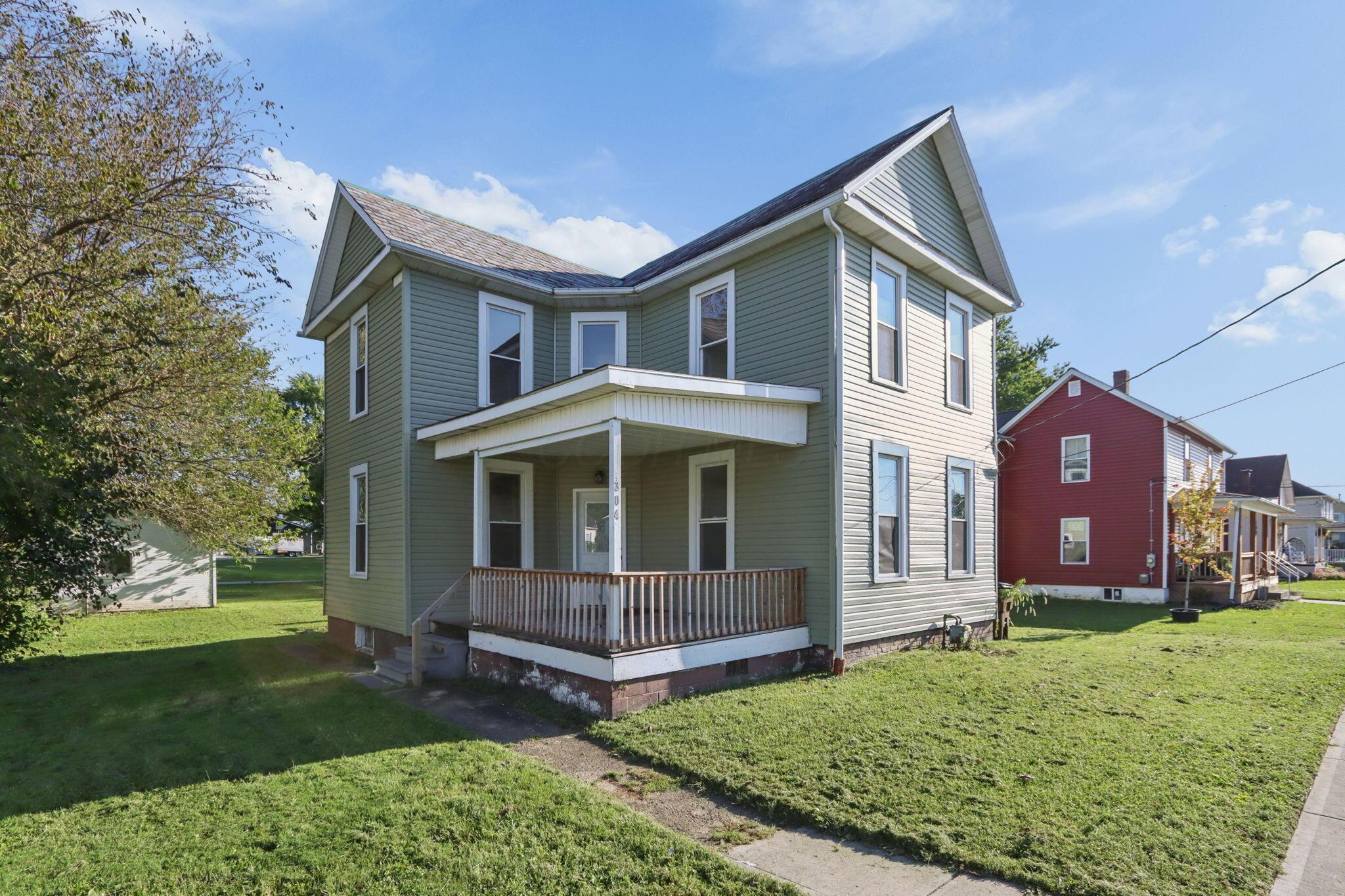 304 E Lutz Avenue Property Photo 4