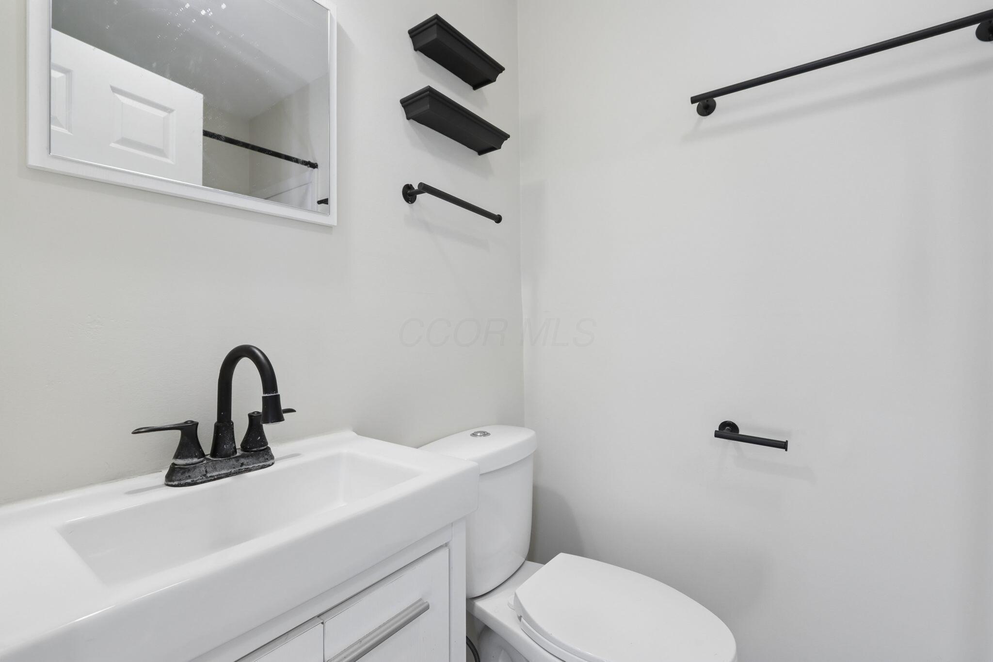 304 E Lutz Avenue Property Photo 12