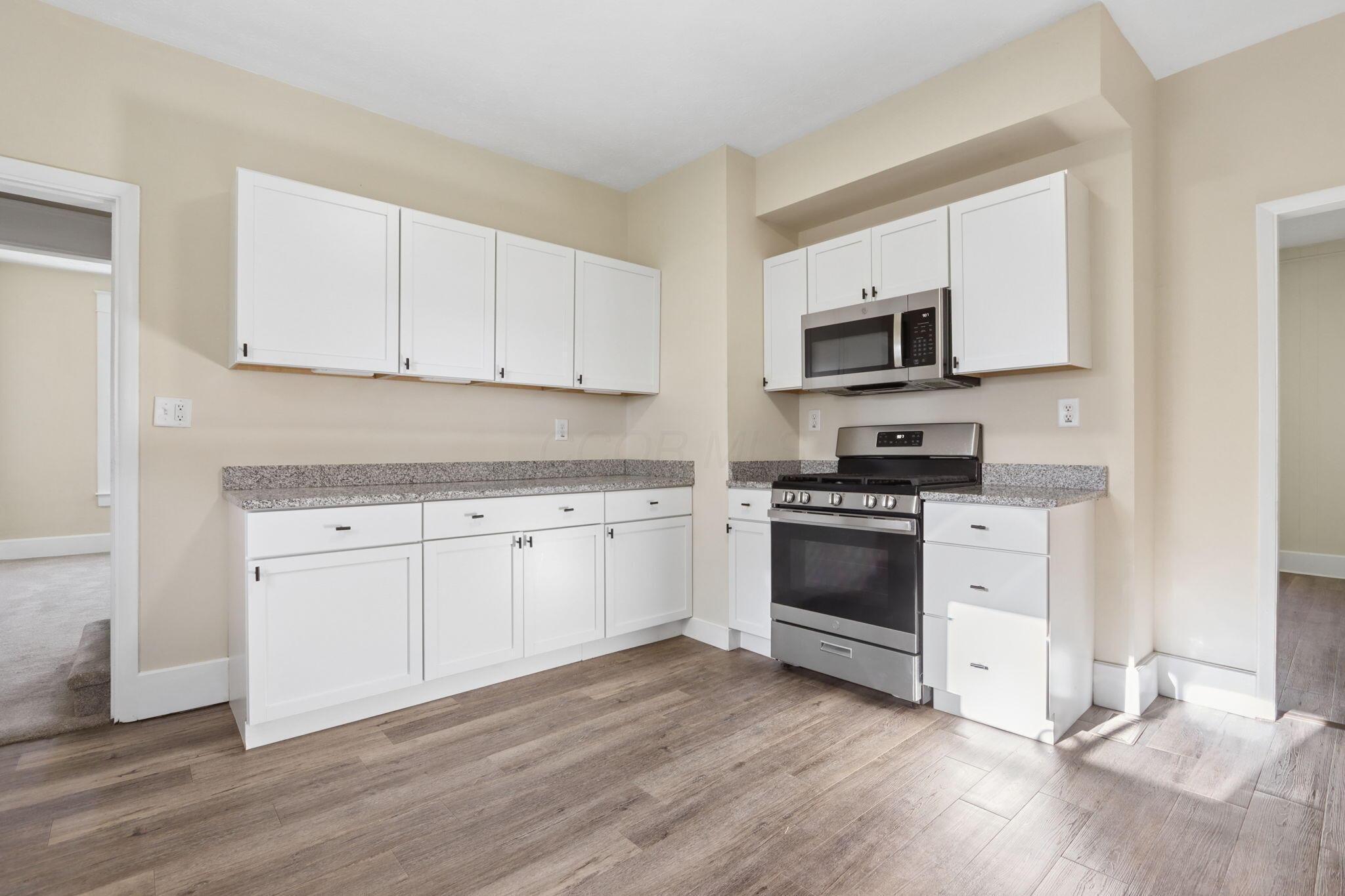 304 E Lutz Avenue Property Photo 16