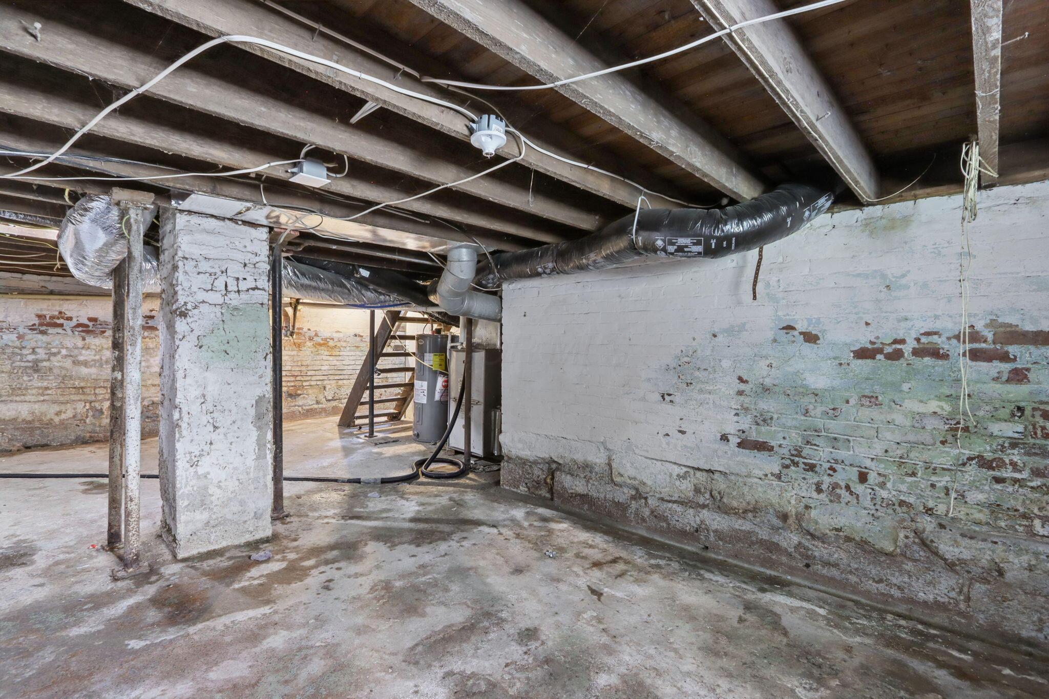 304 E Lutz Avenue Property Photo 26