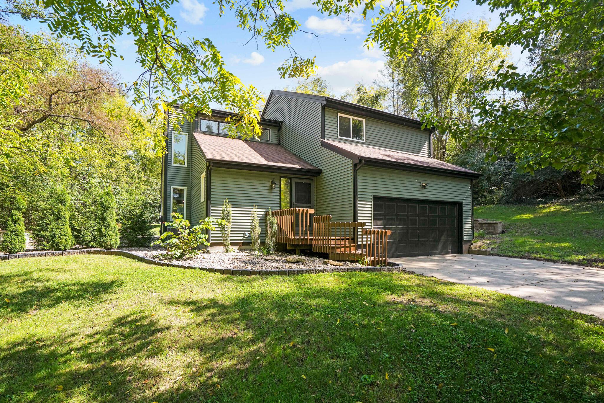 6 Sussex Drive Property Photo 1
