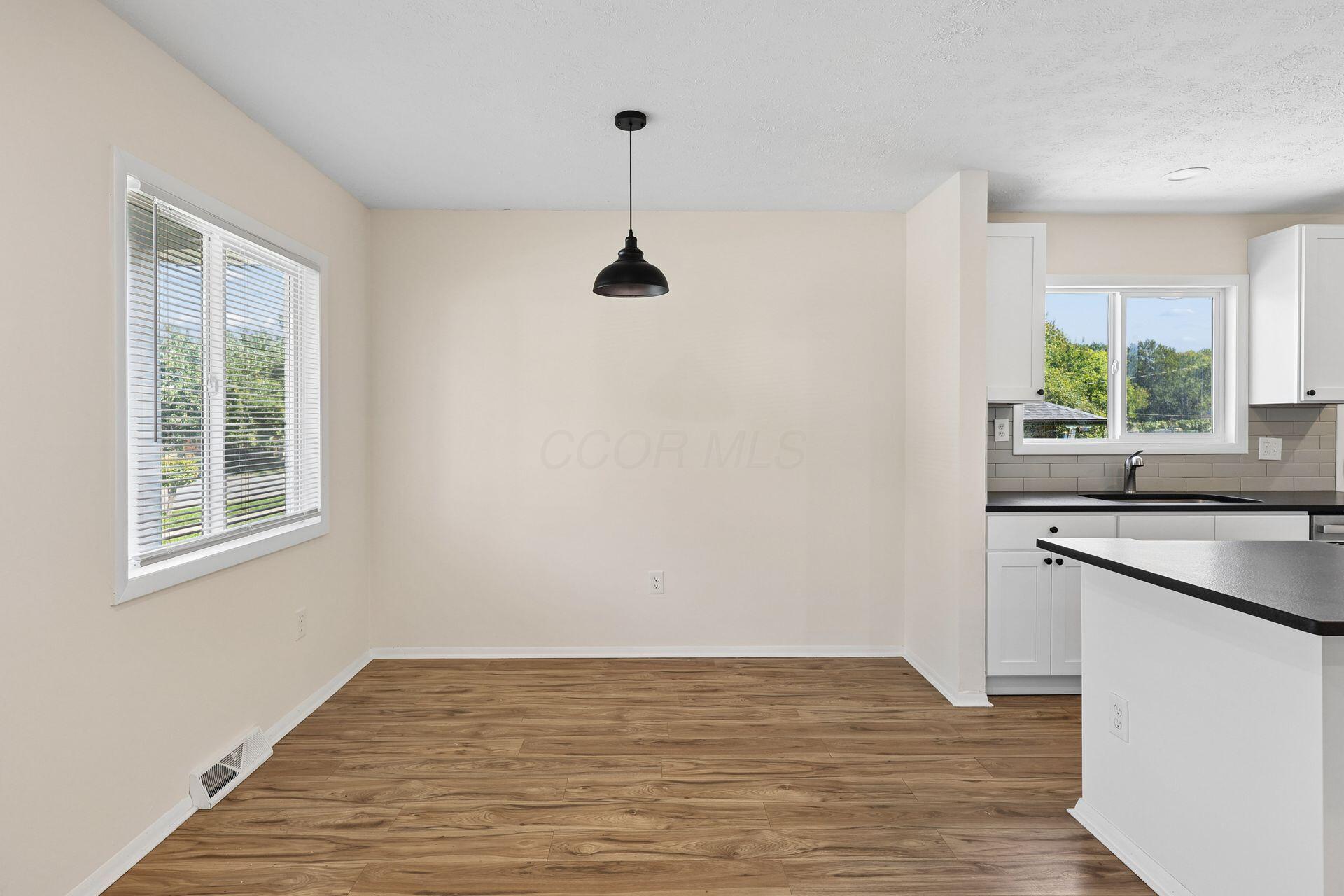 1455 E Deshler Avenue E Property Photo 7