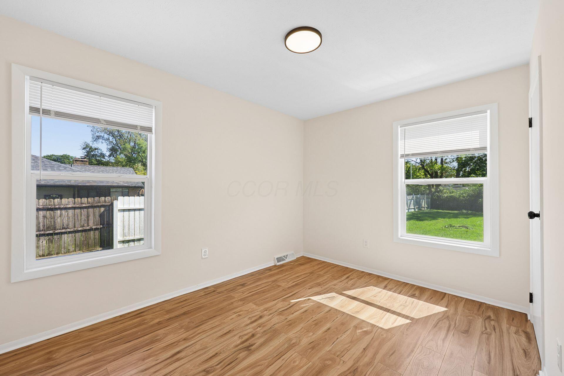 1455 E Deshler Avenue E Property Photo 20