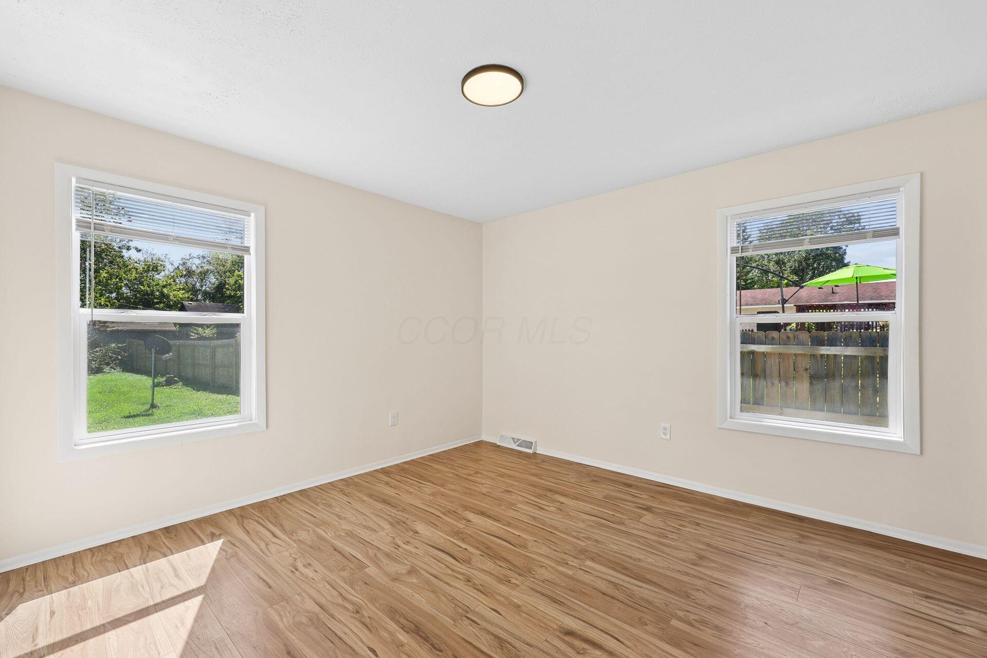 1455 E Deshler Avenue E Property Photo 22