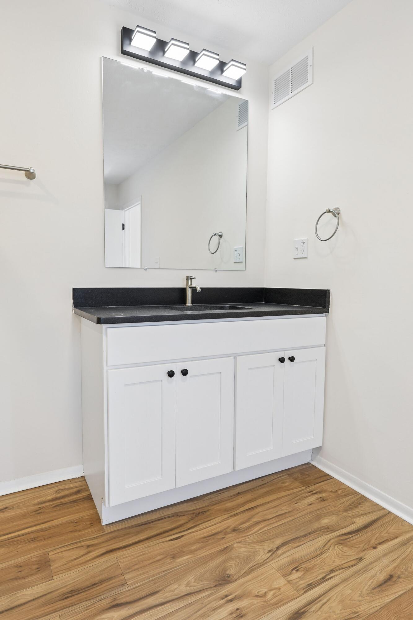 1455 E Deshler Avenue E Property Photo 26